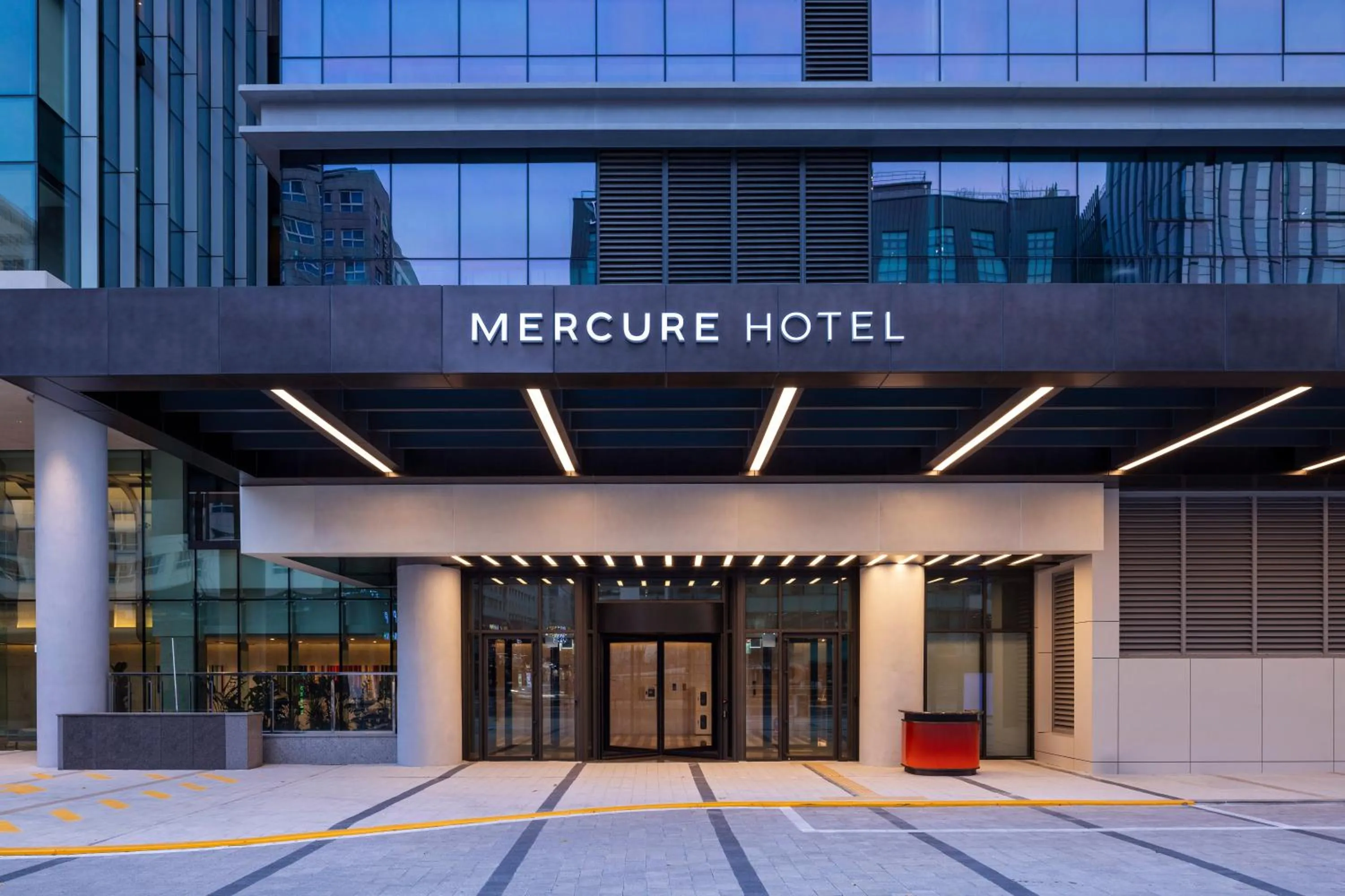 Facade/entrance in Mercure Ambassador Seoul Magok