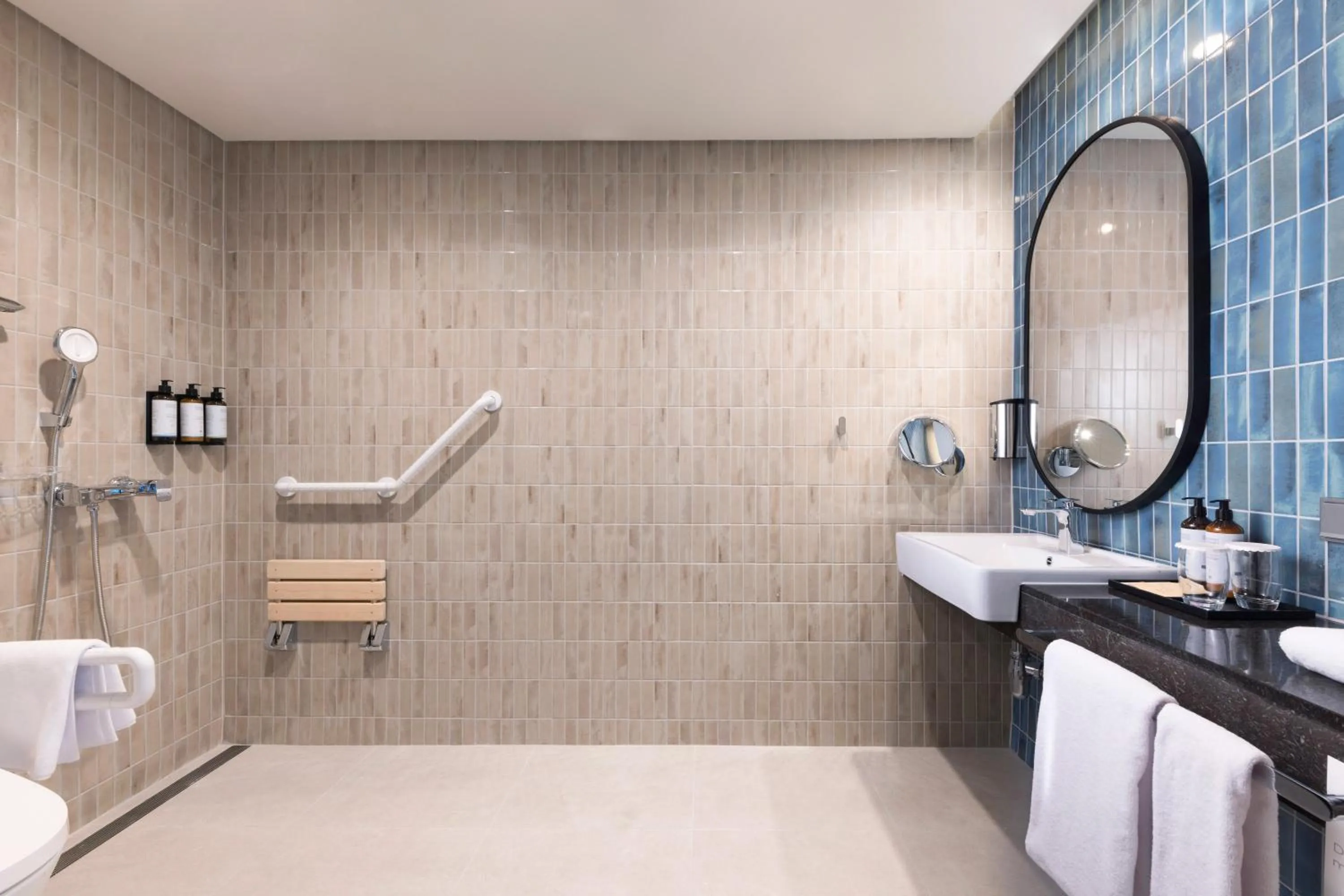 Shower in Mercure Ambassador Seoul Magok