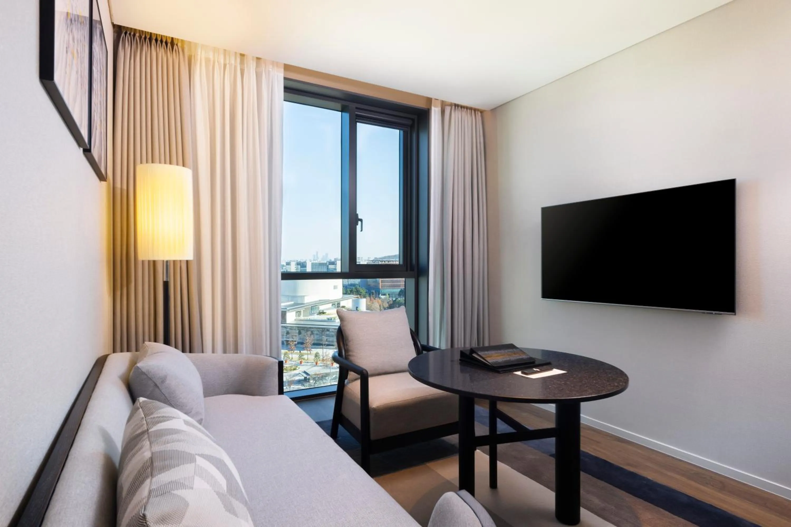 Living room in Mercure Ambassador Seoul Magok