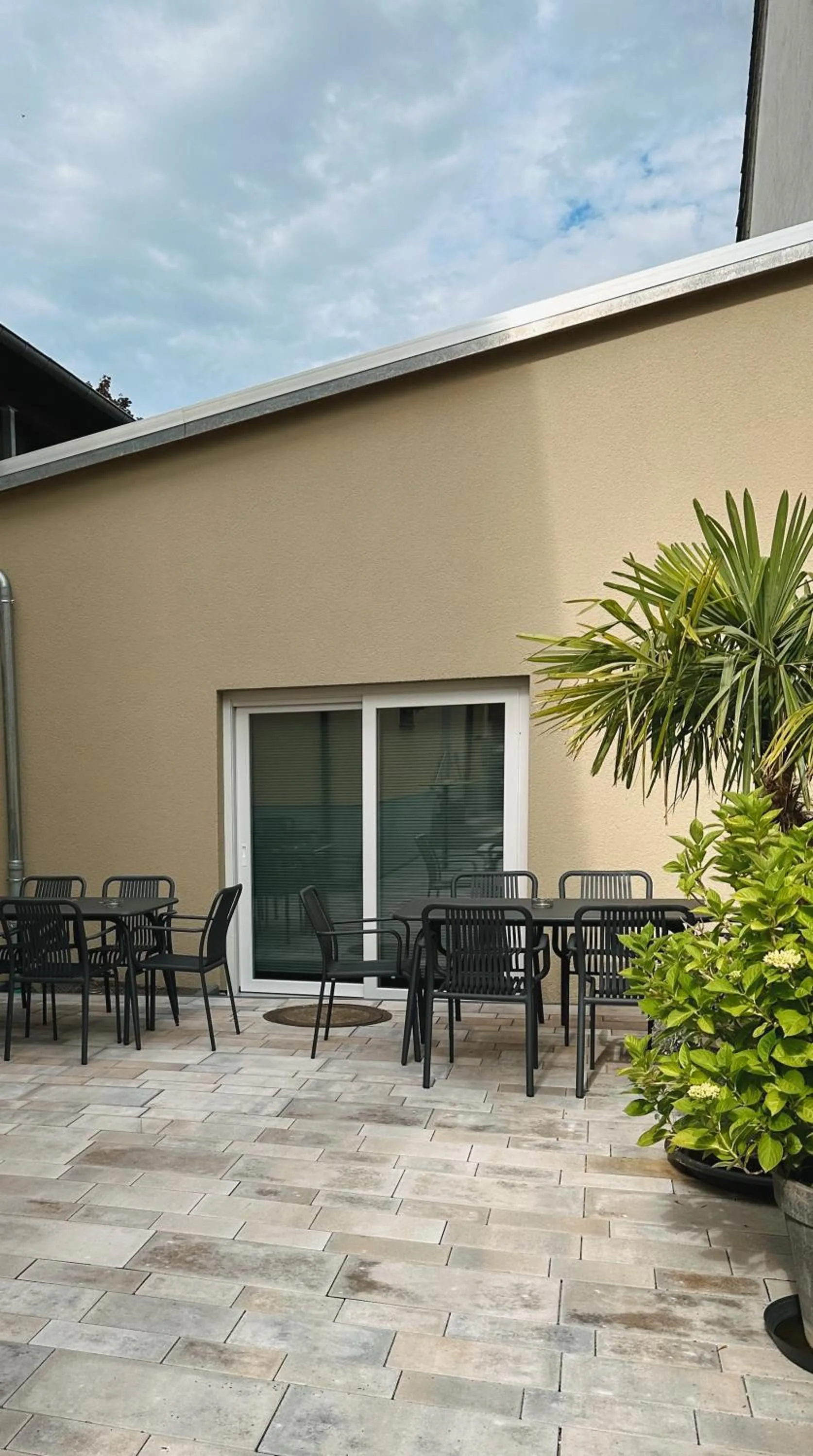 Patio in Hotel Traube Rheinhessen