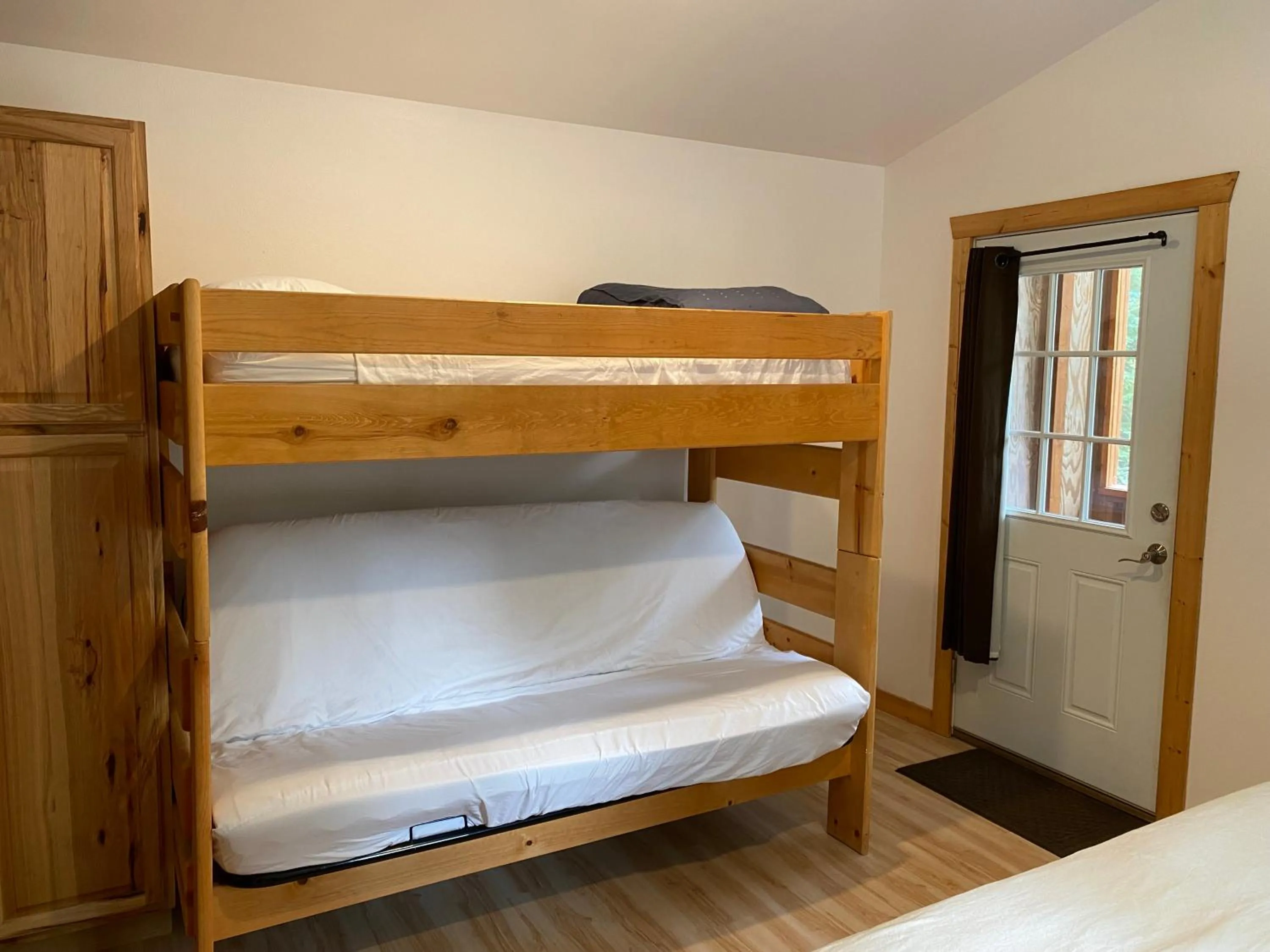 bunk bed, Bed in Talkeetna Wilderness Lodge & Cabin Rentals