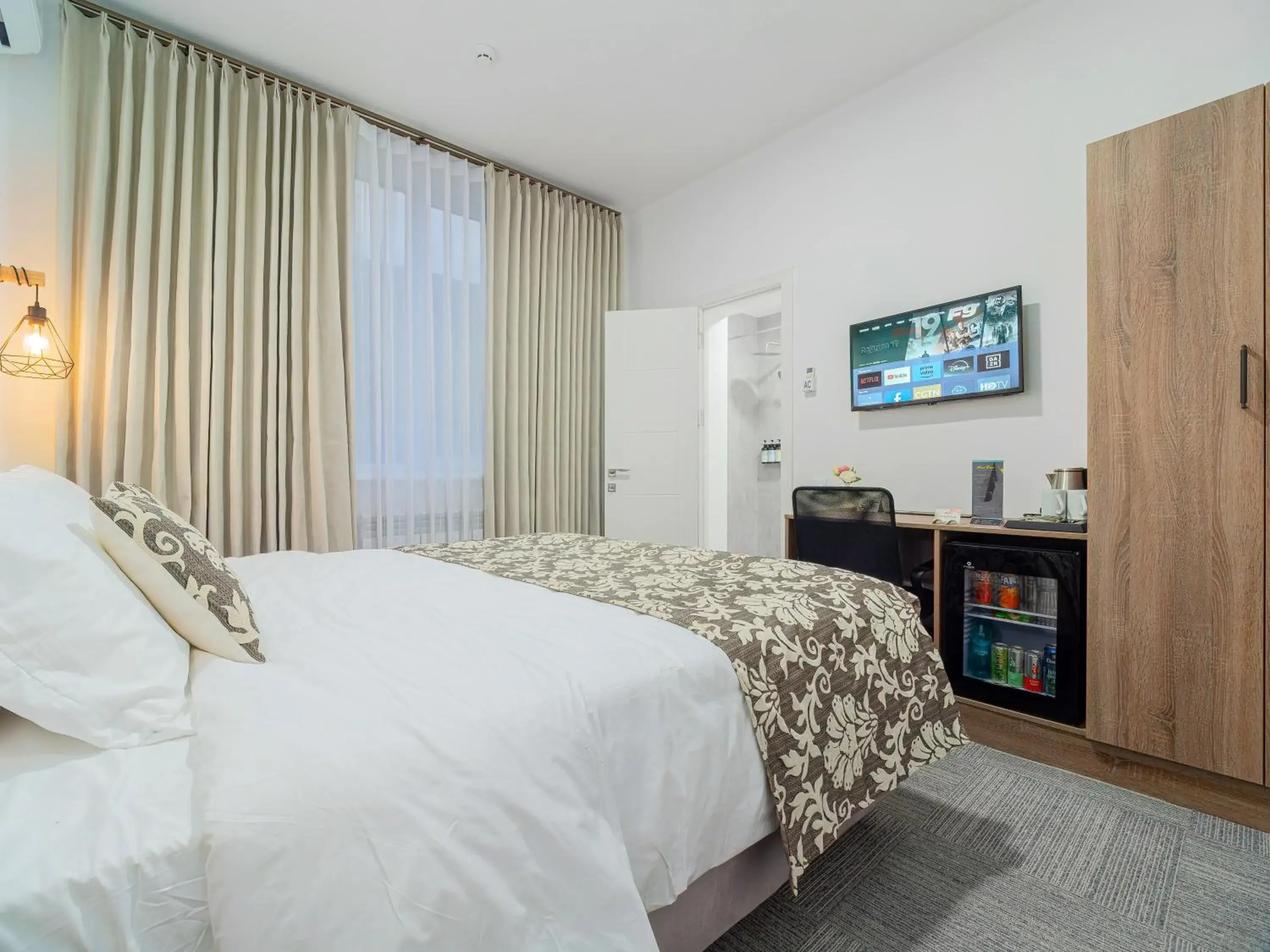 Budget Double Room in TA Collection Hotel Budget Double Room in TA Collection Hotel