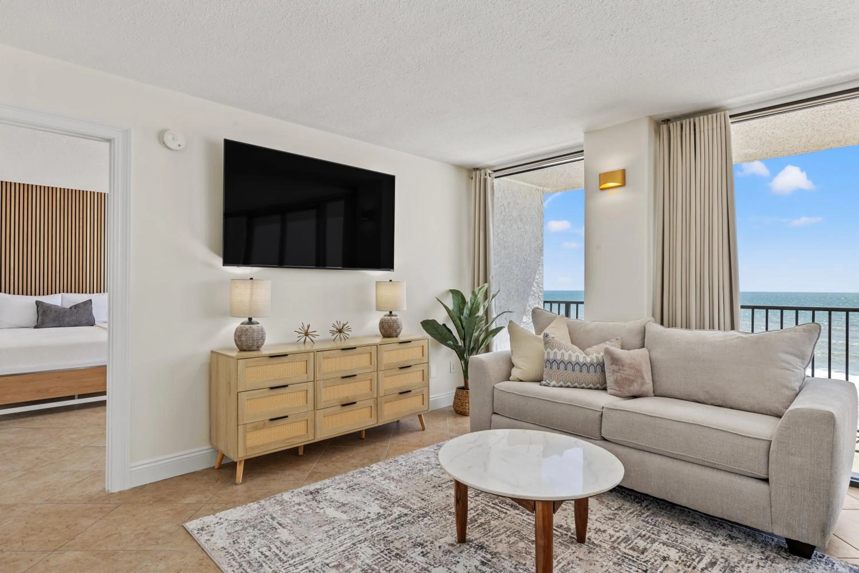 Bed in Sandpiper Beacon Beach Resort