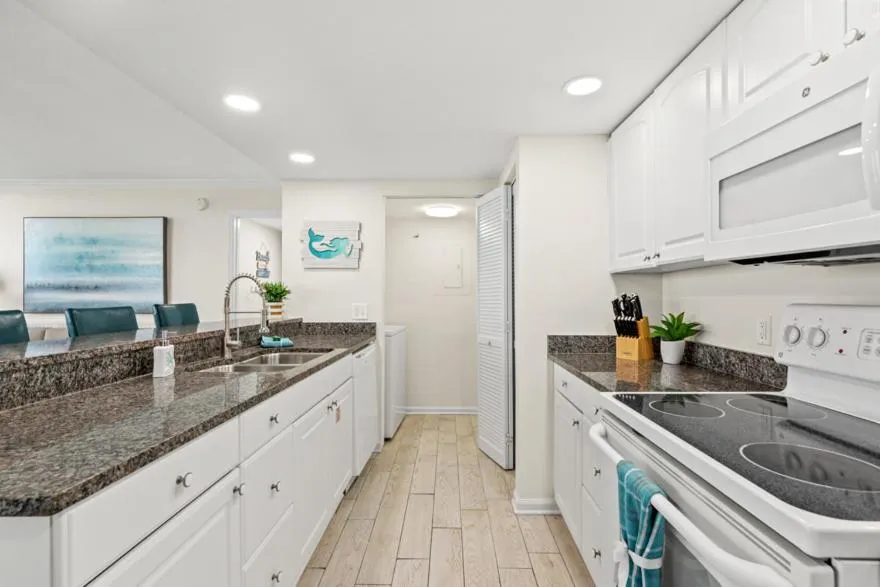 Sandpiper Beacon Beach Resort