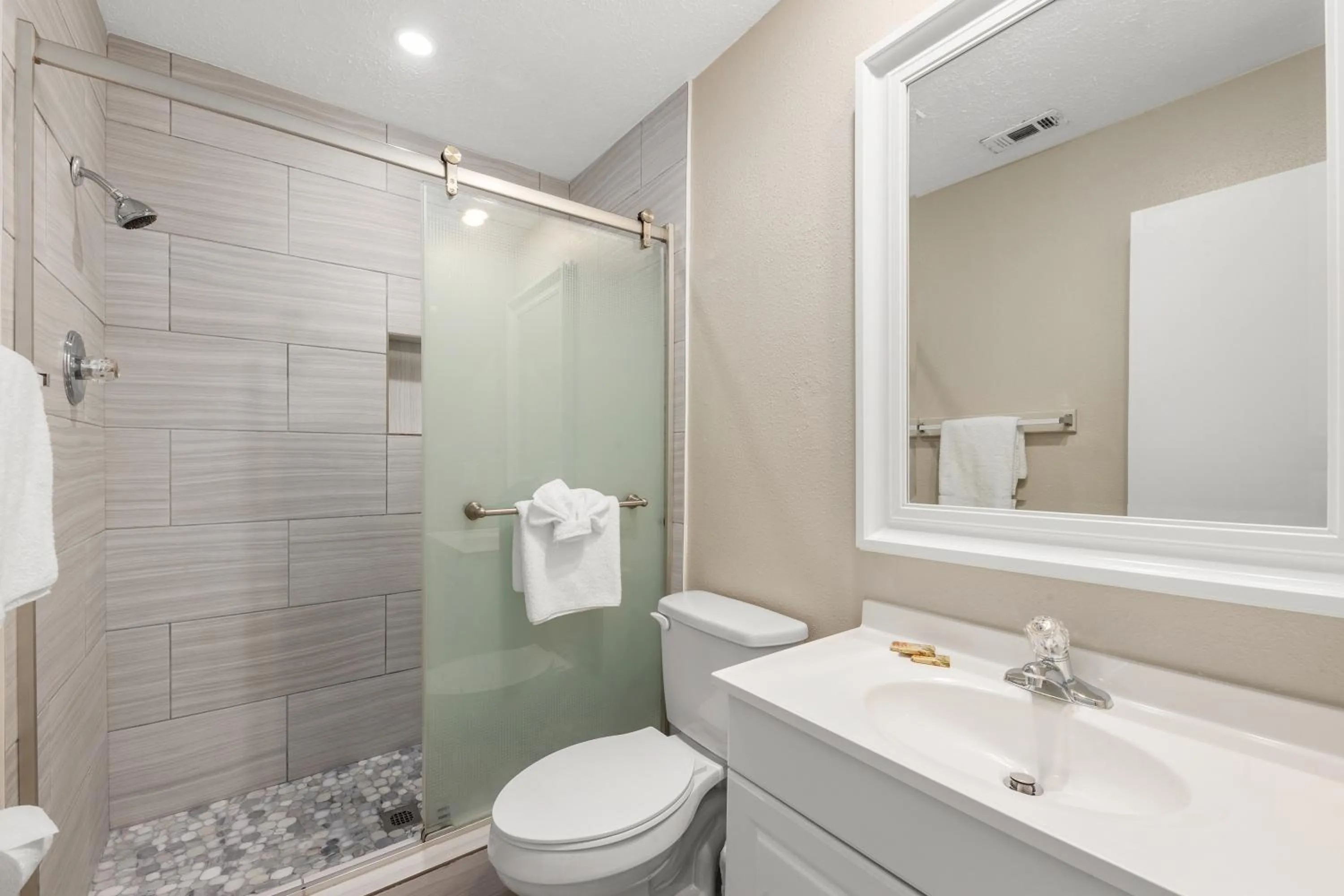 Sandpiper Beacon Beach Resort