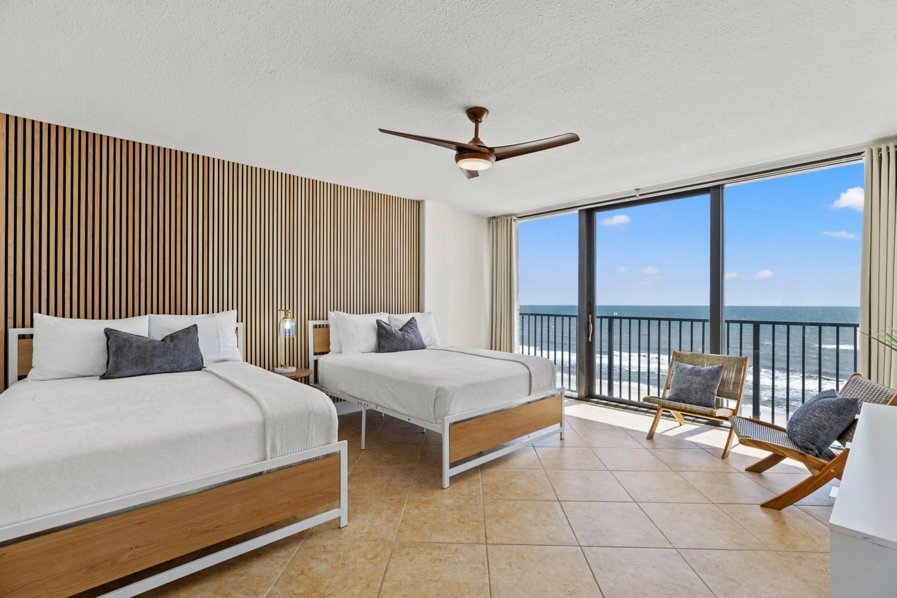 Bed in Sandpiper Beacon Beach Resort