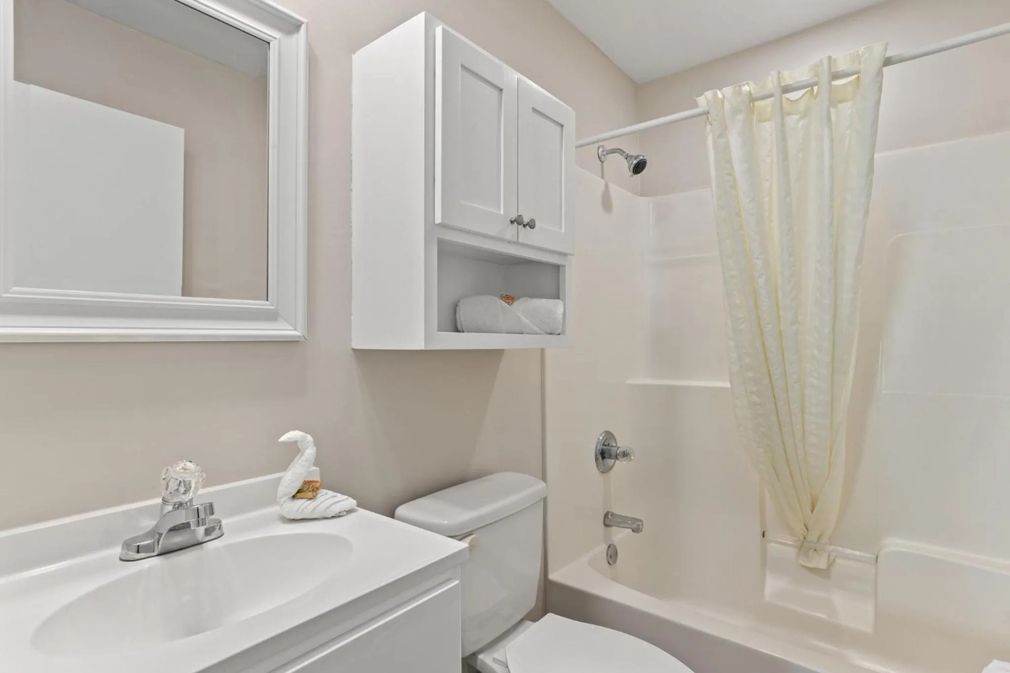 Sandpiper Beacon Beach Resort