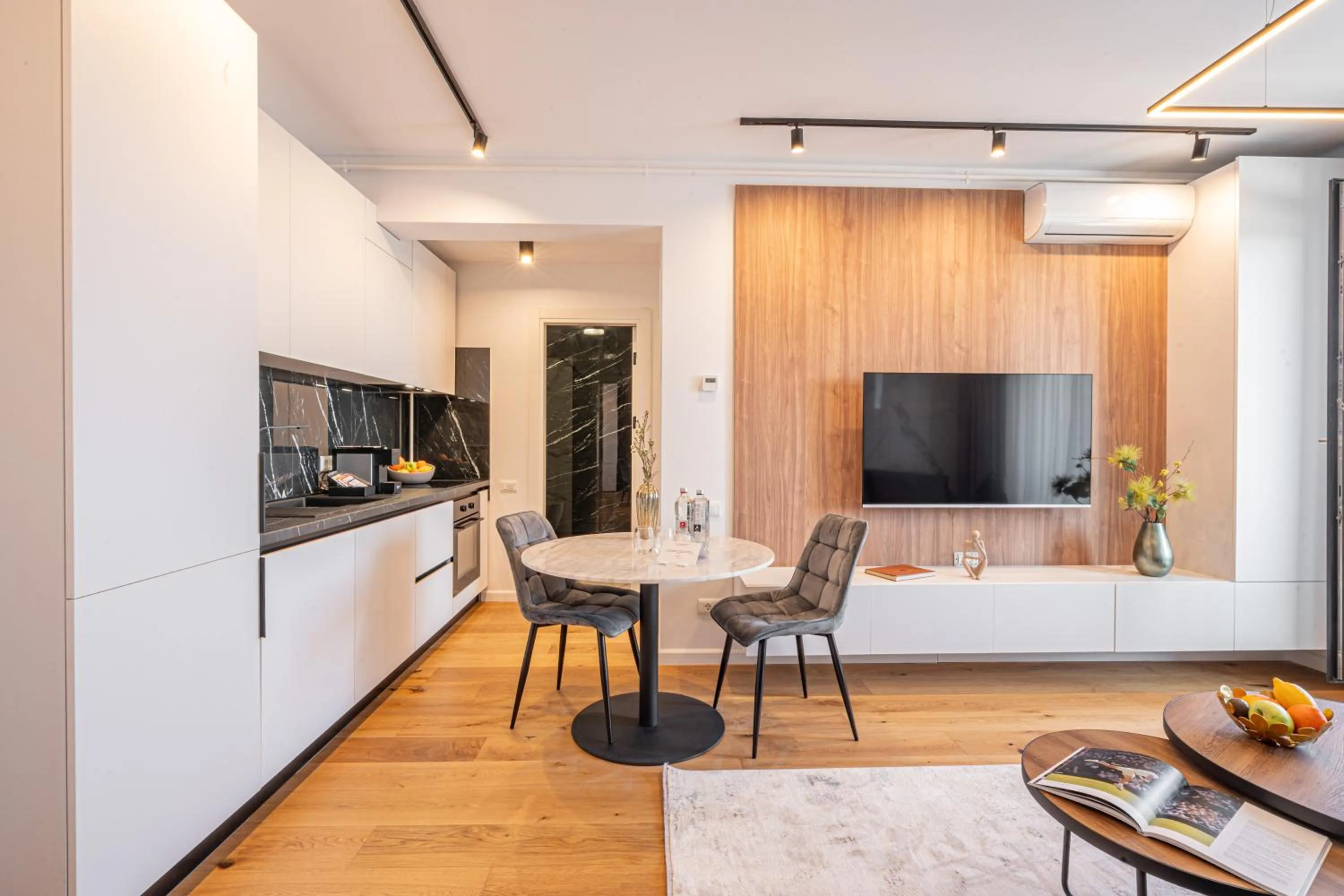 Bed in Cavar Aparthotel