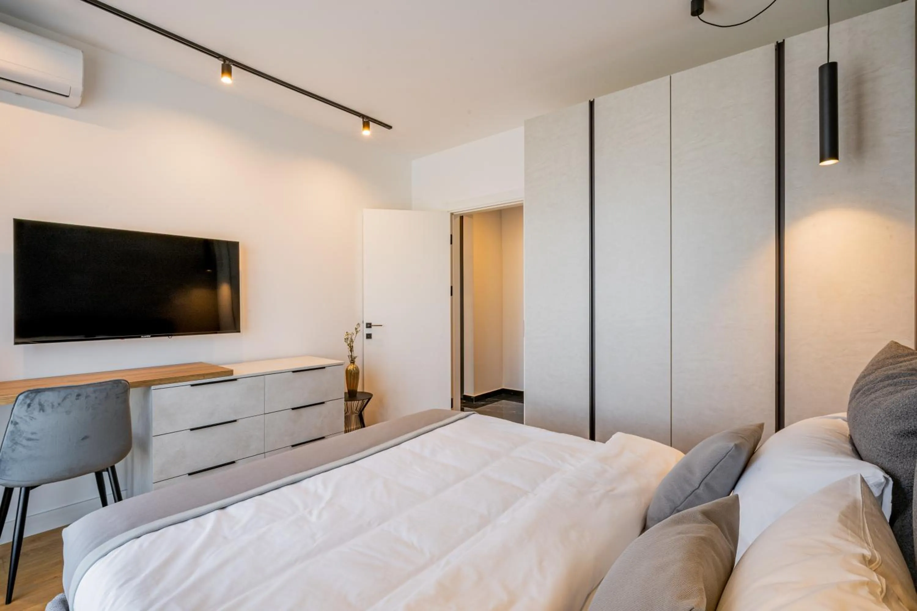 Bed in Cavar Aparthotel