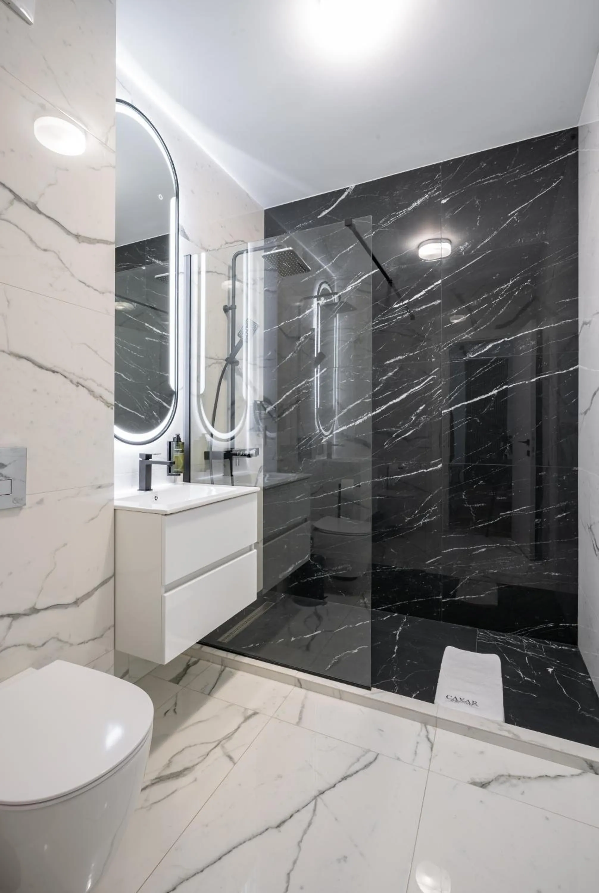 Shower in Cavar Aparthotel