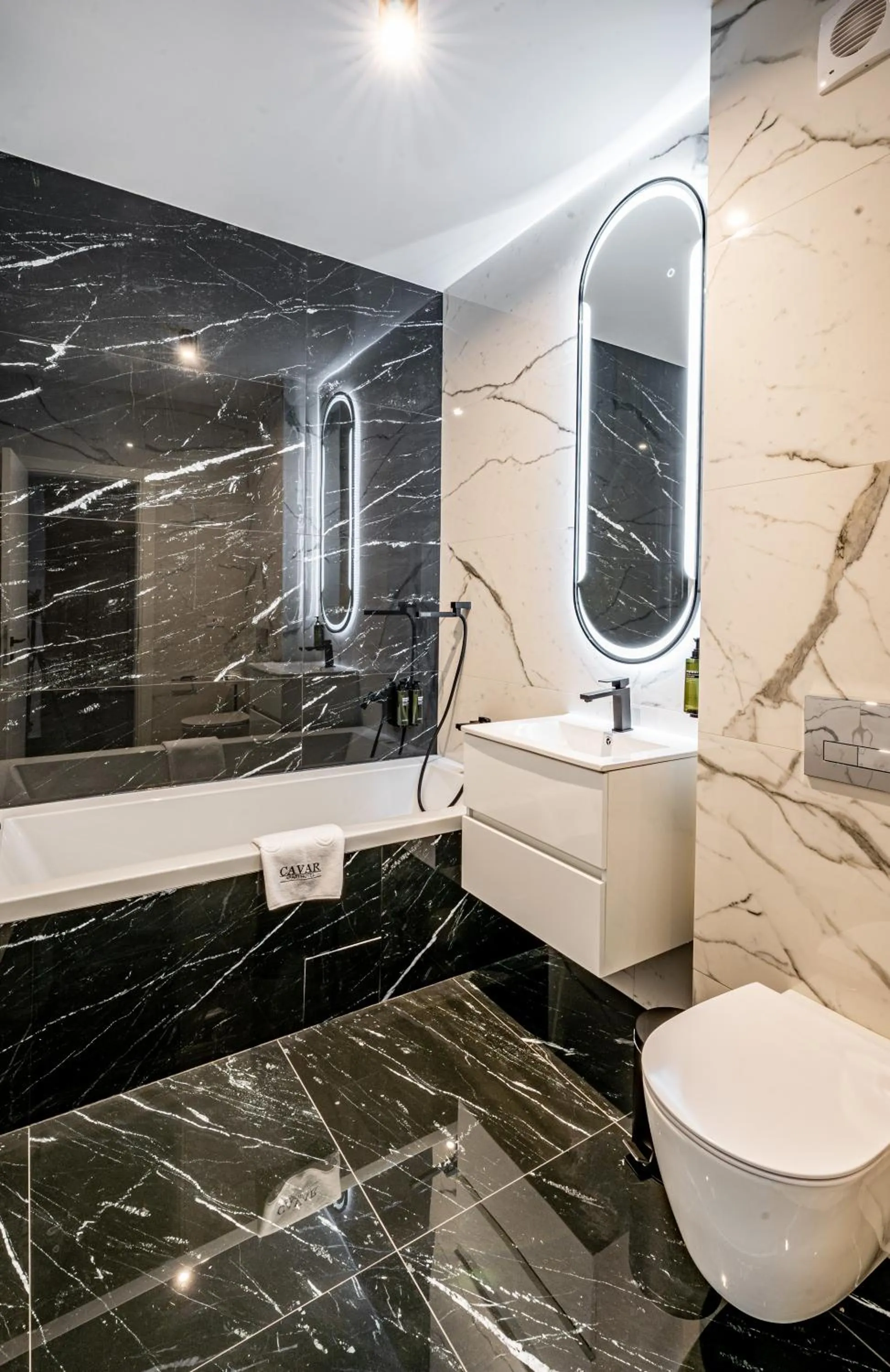 Toilet in Cavar Aparthotel