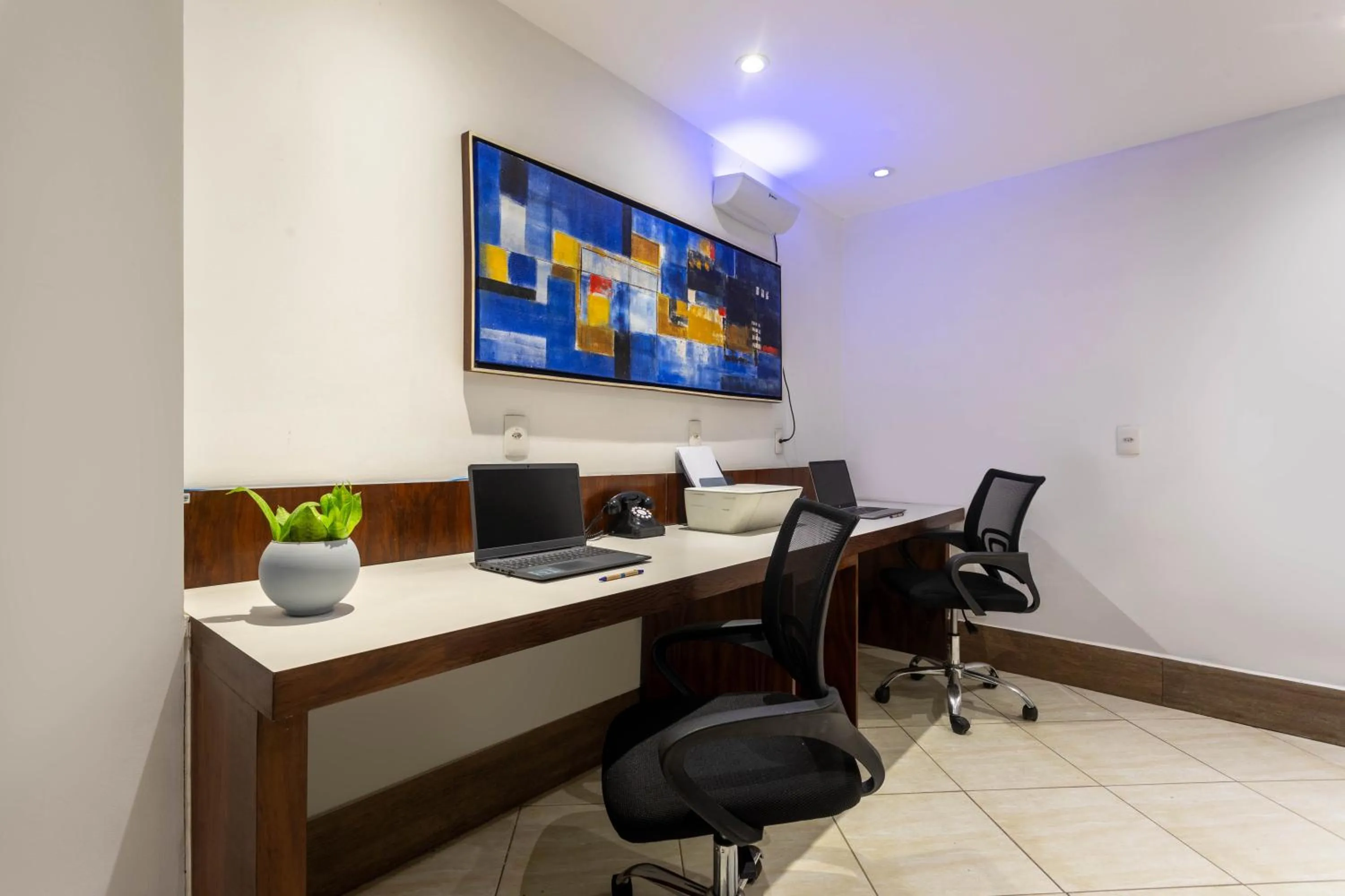 Seating area in DOM Barra Hotel