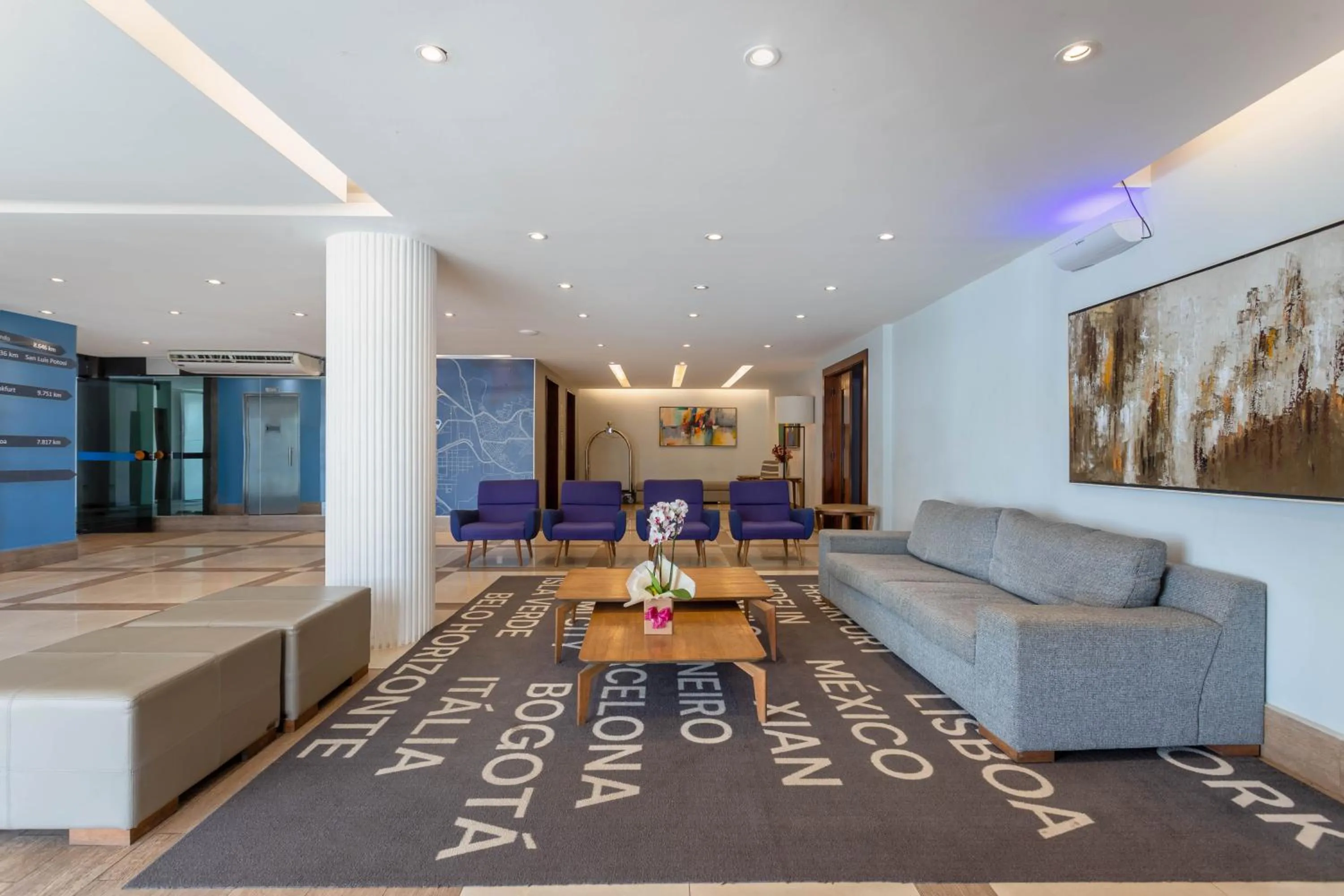 Lobby or reception in DOM Barra Hotel