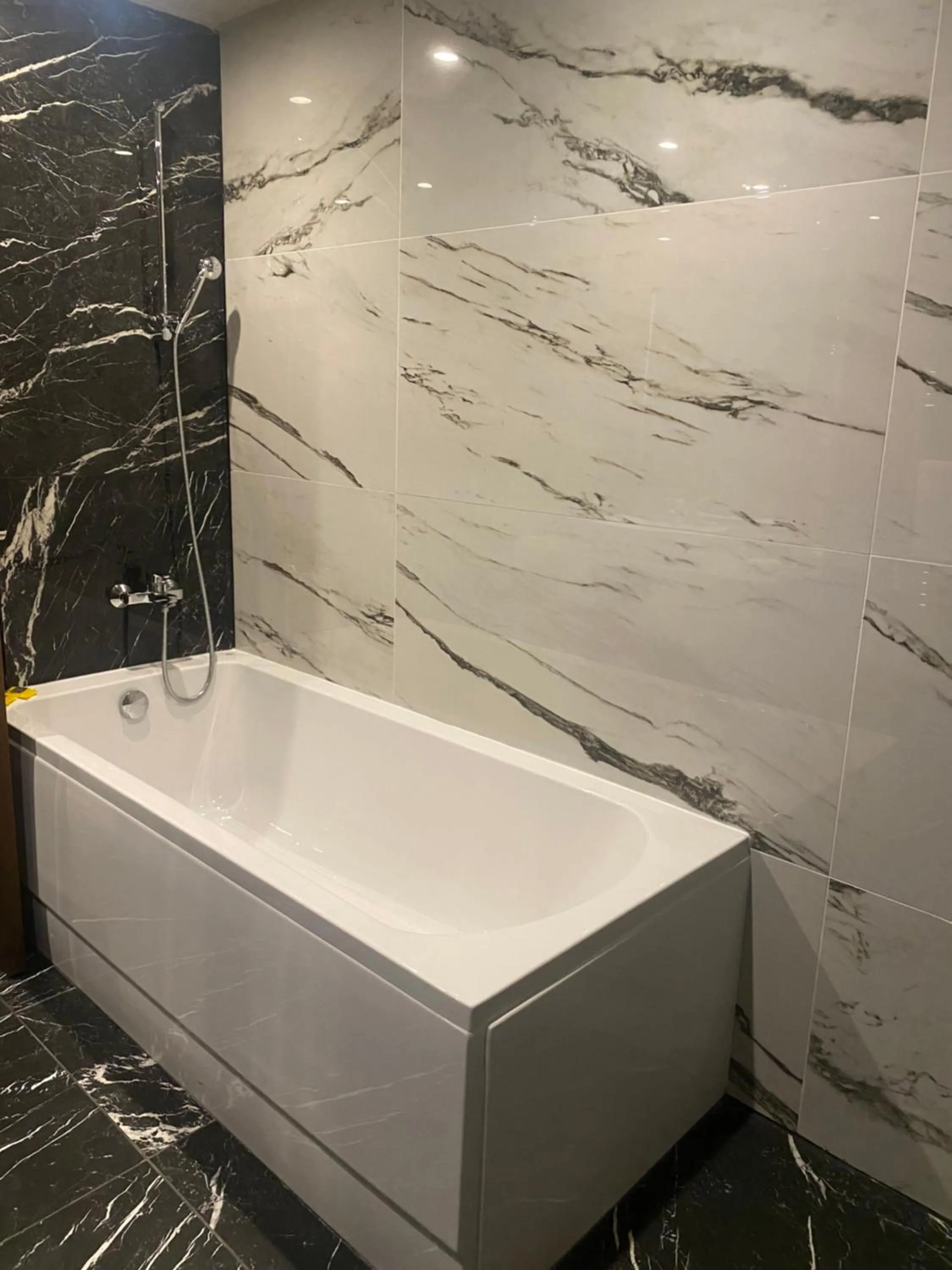 Bath in Hotel Royal Plovdiv