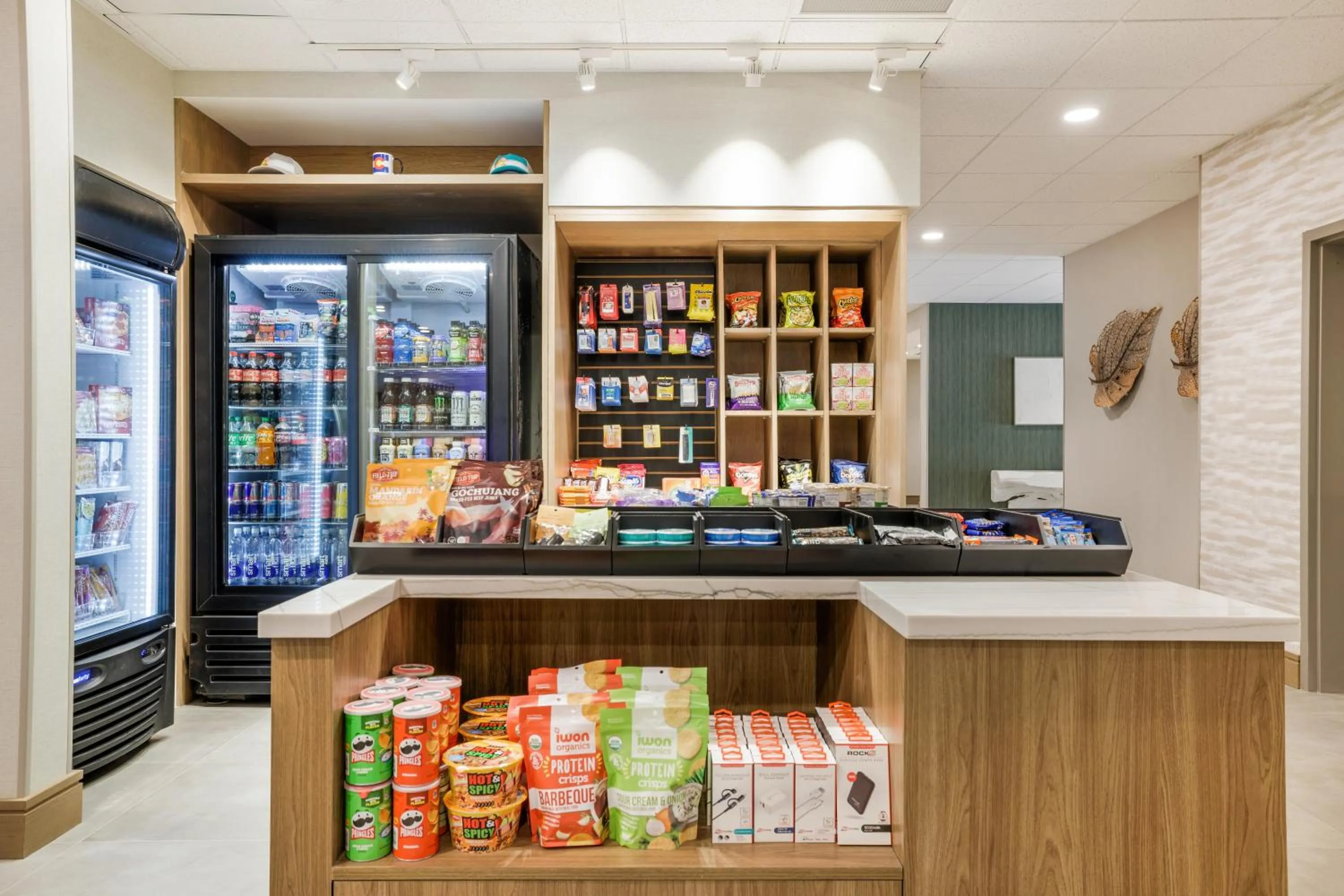 Supermarket/grocery shop in Home2 Suites By Hilton Madison East