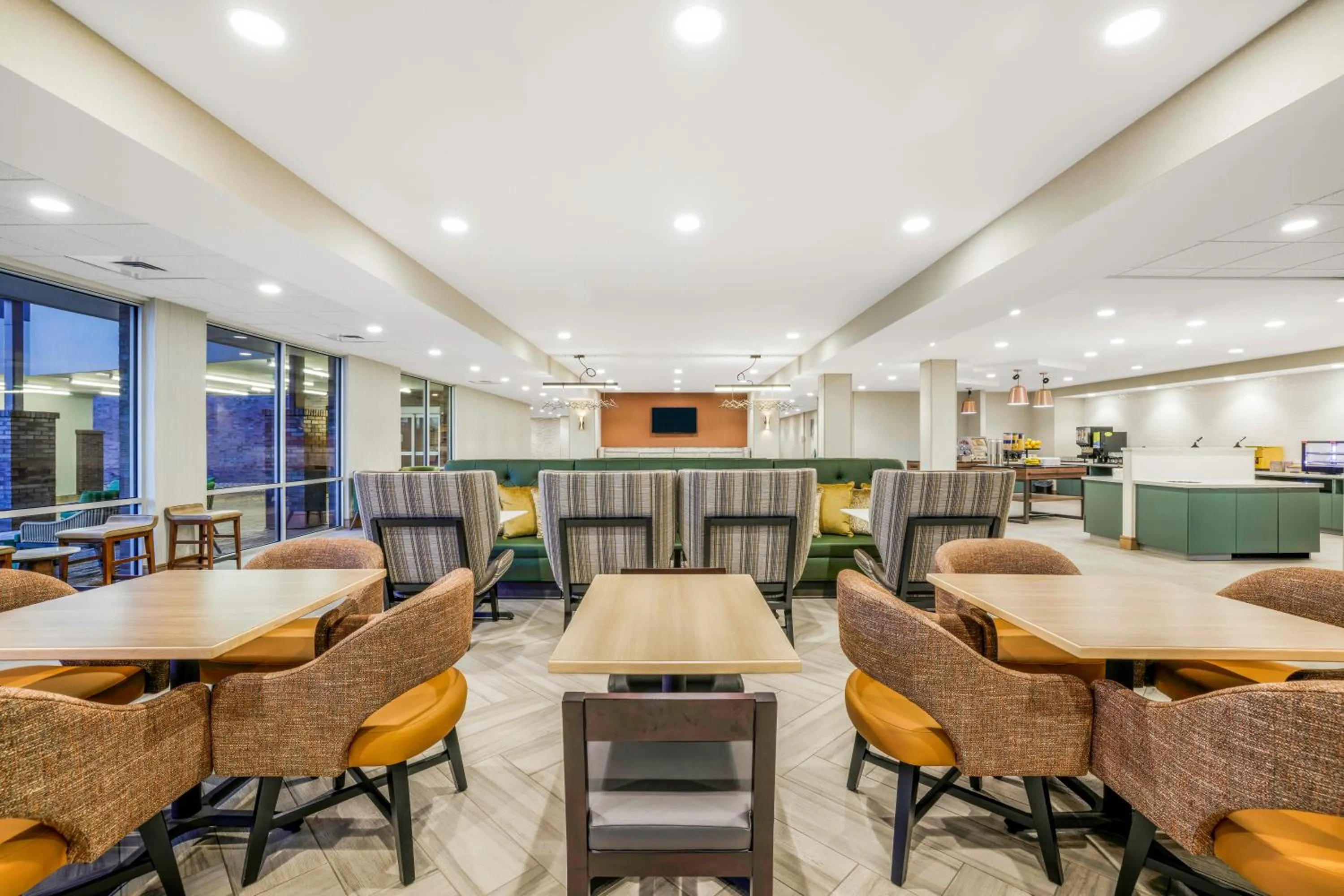 Lobby or reception in Home2 Suites By Hilton Madison East