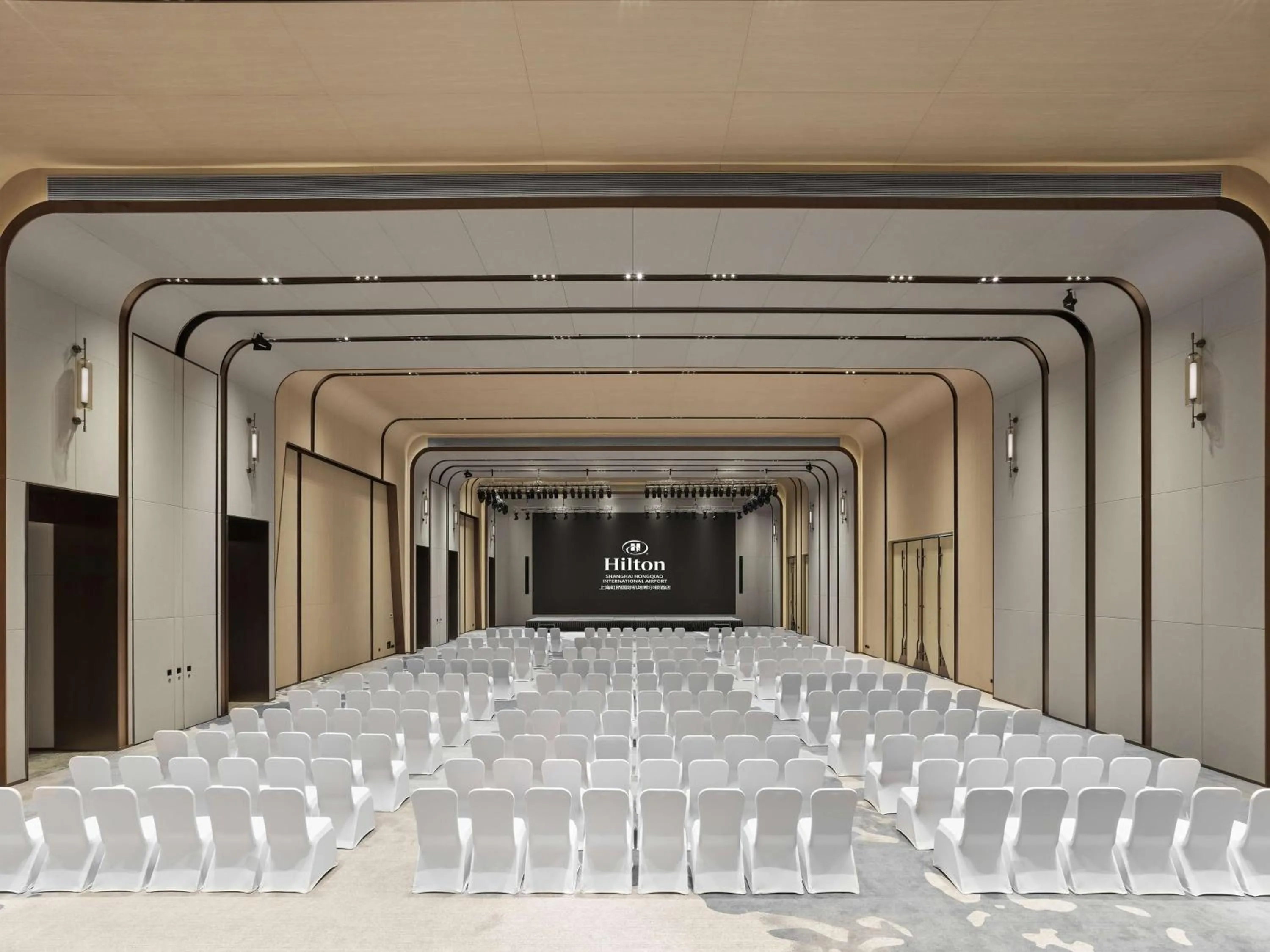 Meeting/conference room in Hilton Shanghai Hongqiao International Airport