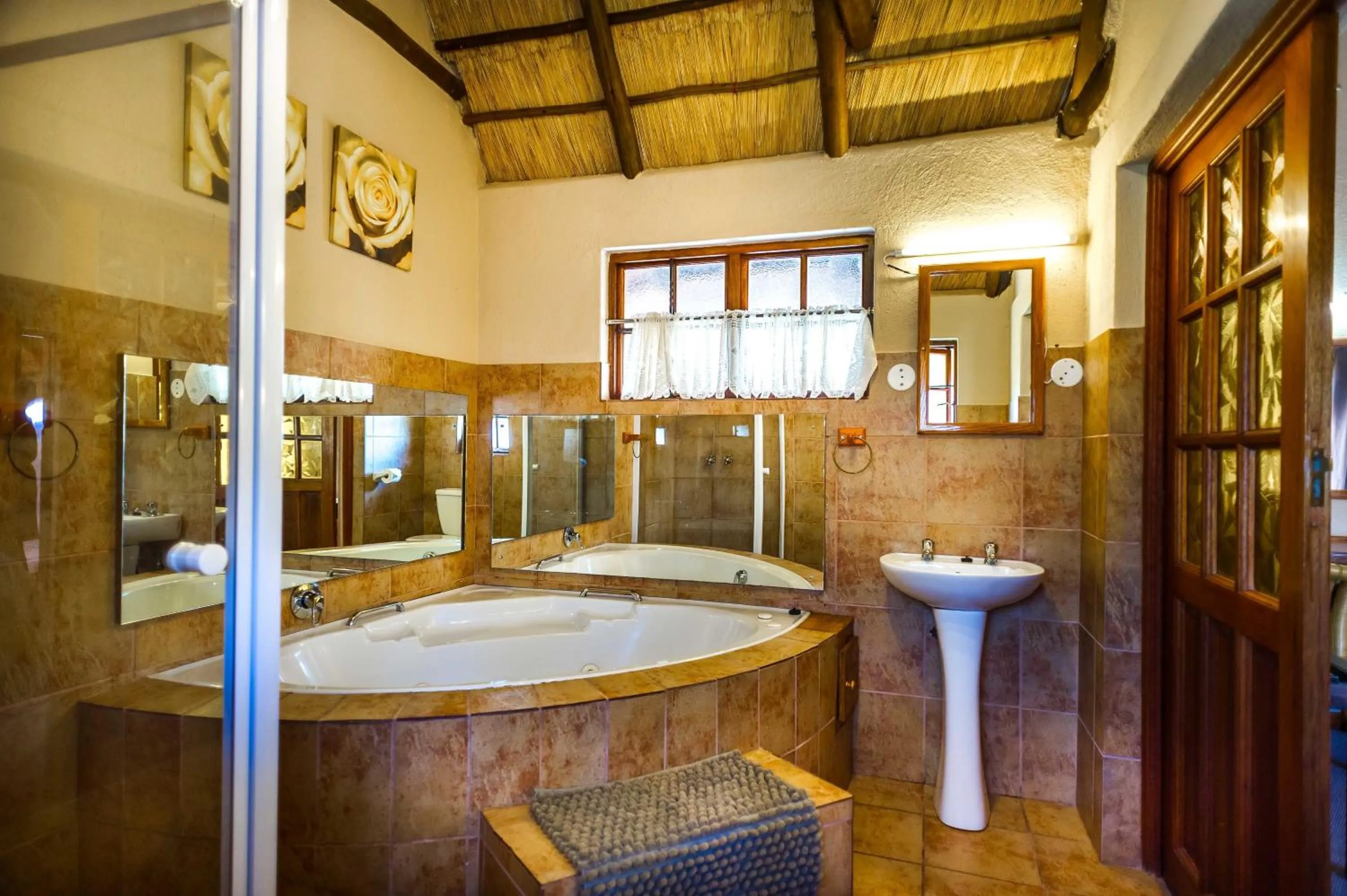 Shower in Bolivia Lodge