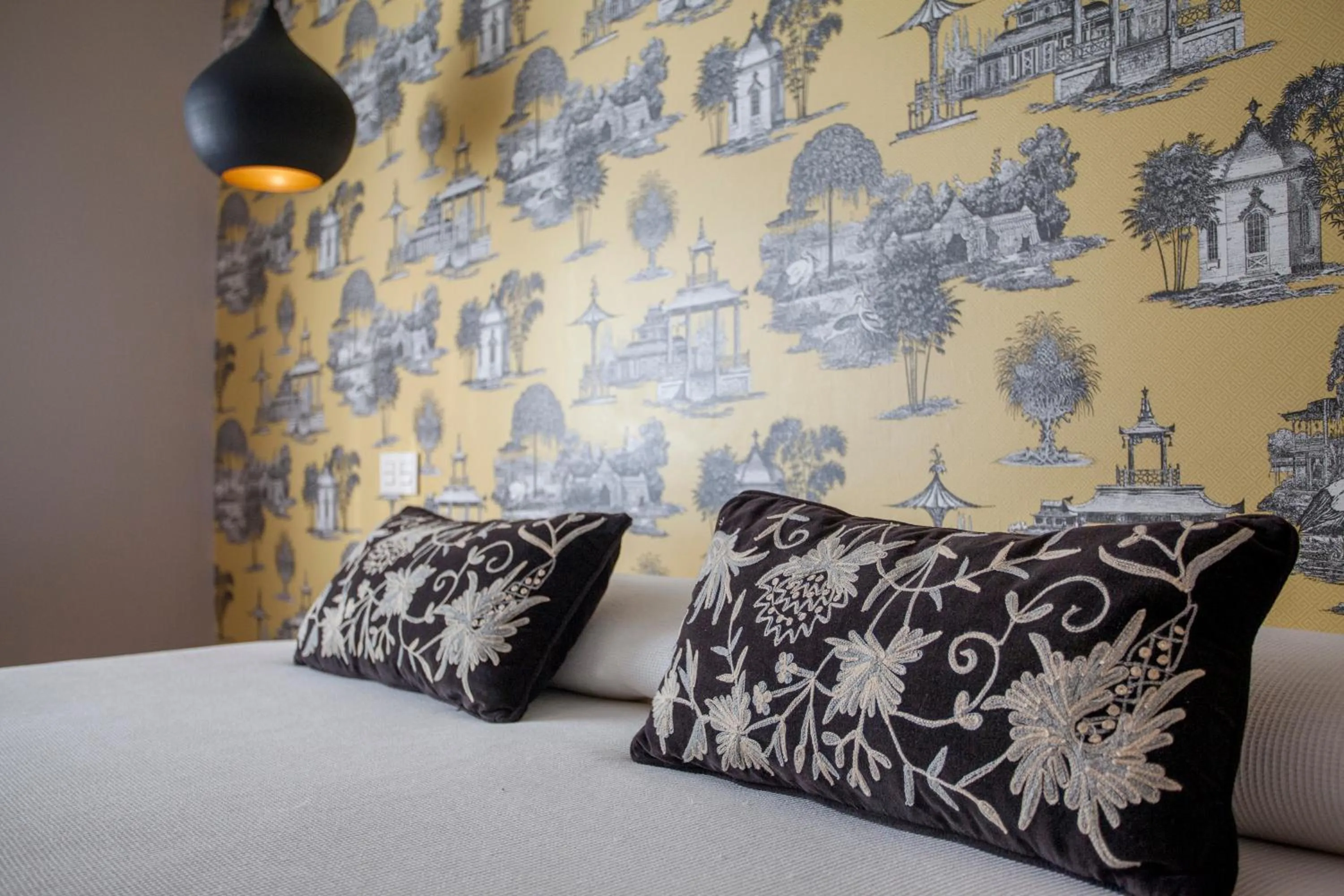 Bed in Hi Valencia Boutique