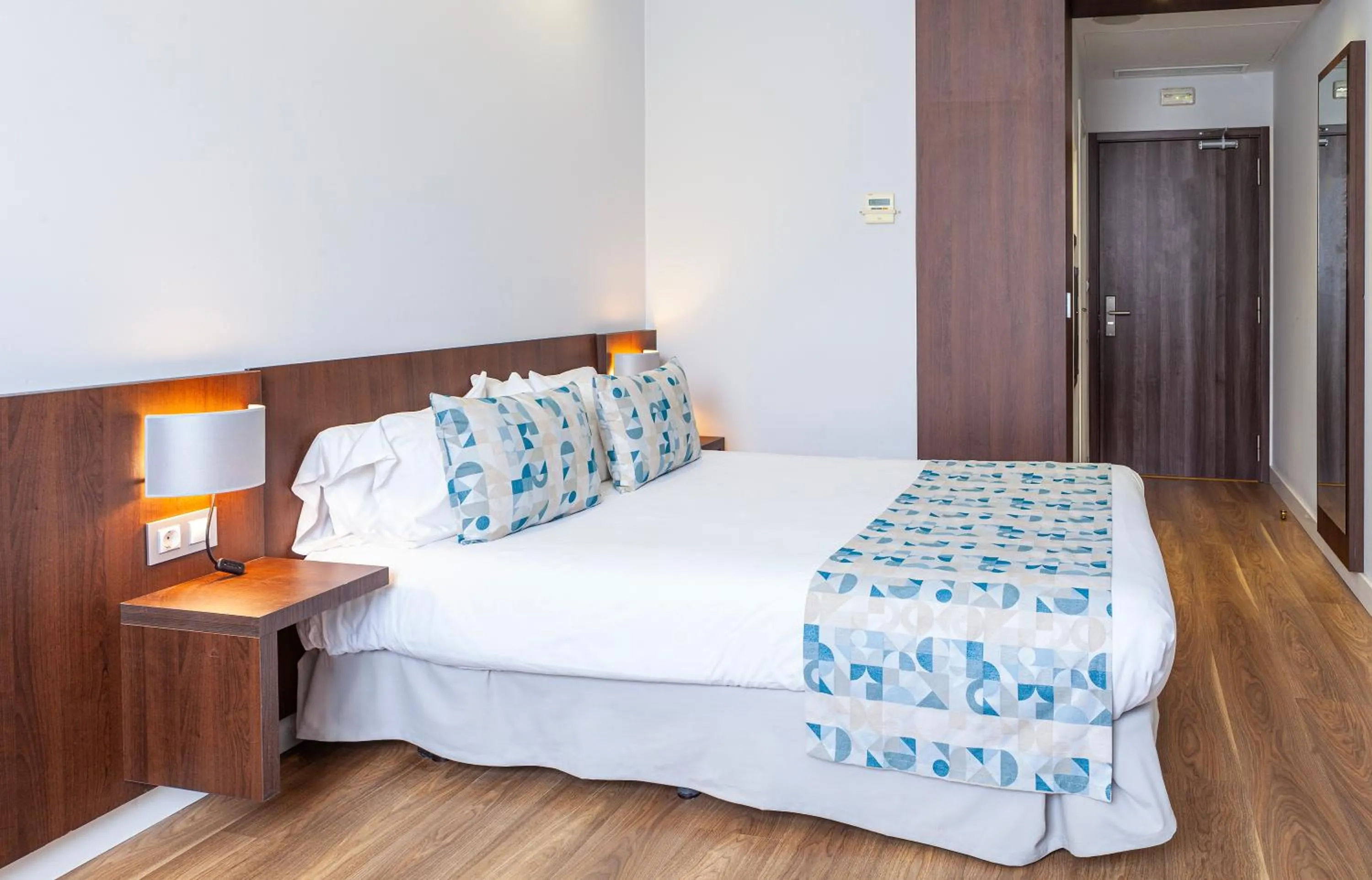 Photo of the whole room, Bed in Hotel Olympia Universidades