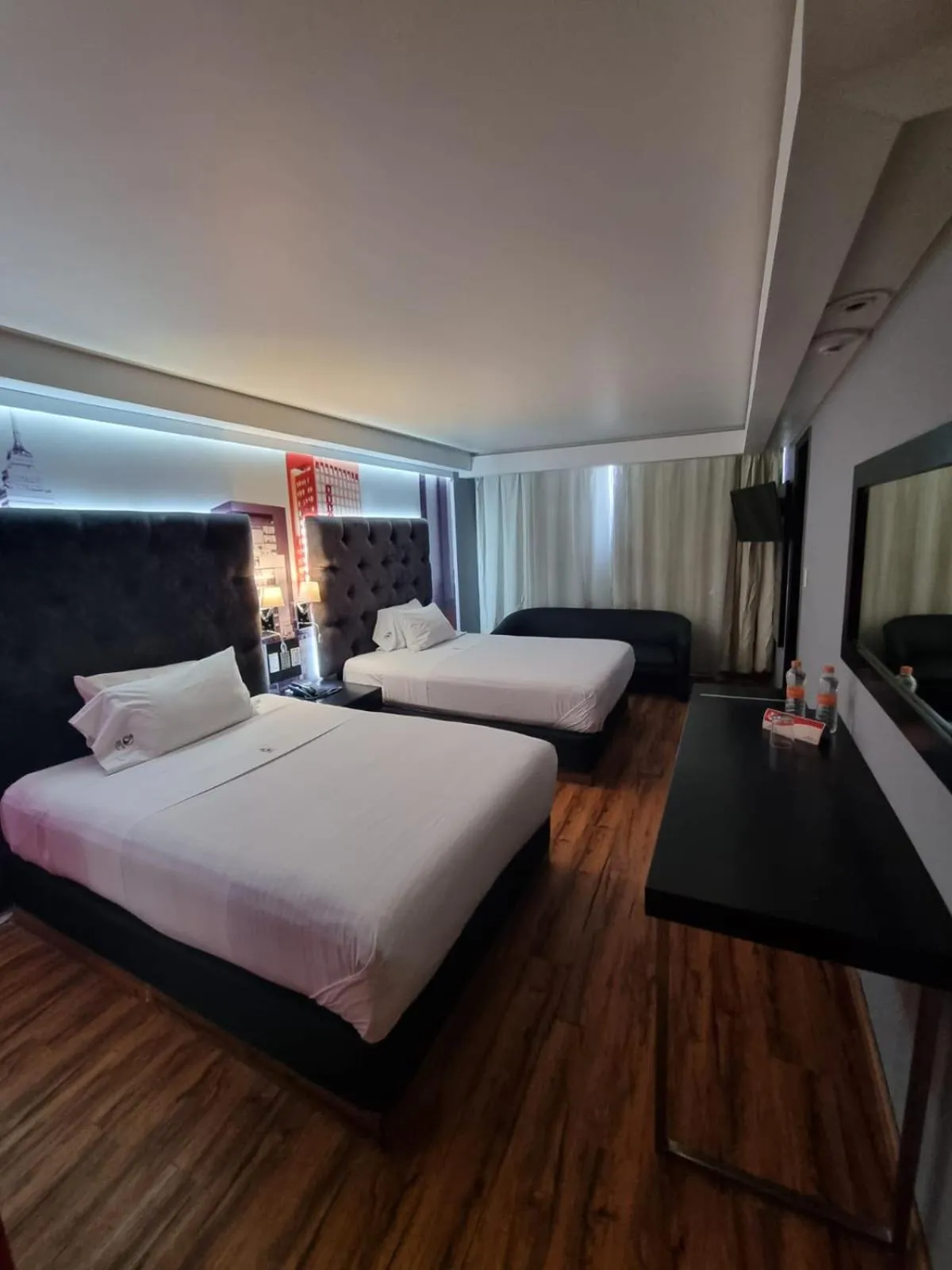 Photo of the whole room, Bed in Hotel Mexicali