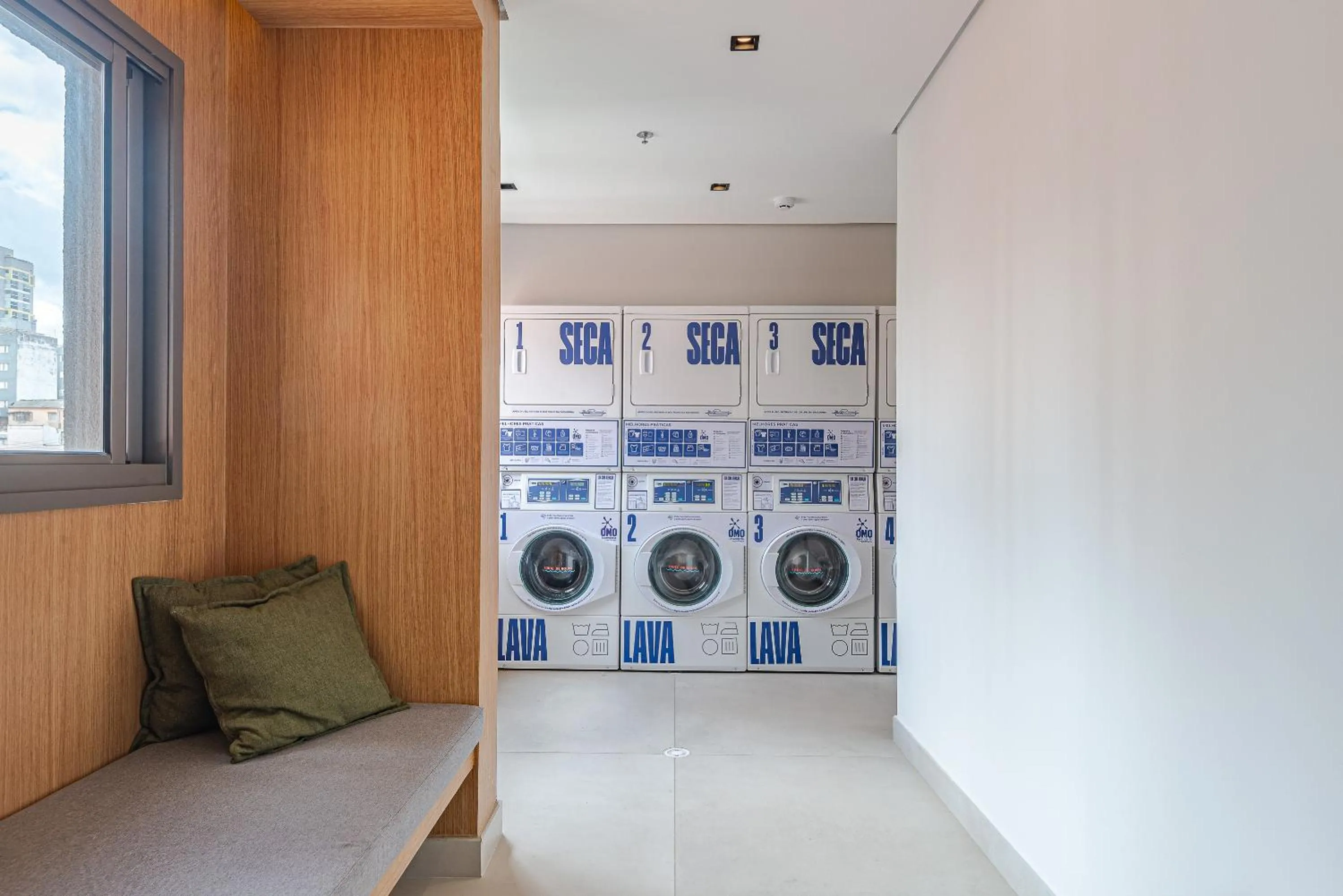 laundry in Roomo Transamerica SP Alto do Ipiranga