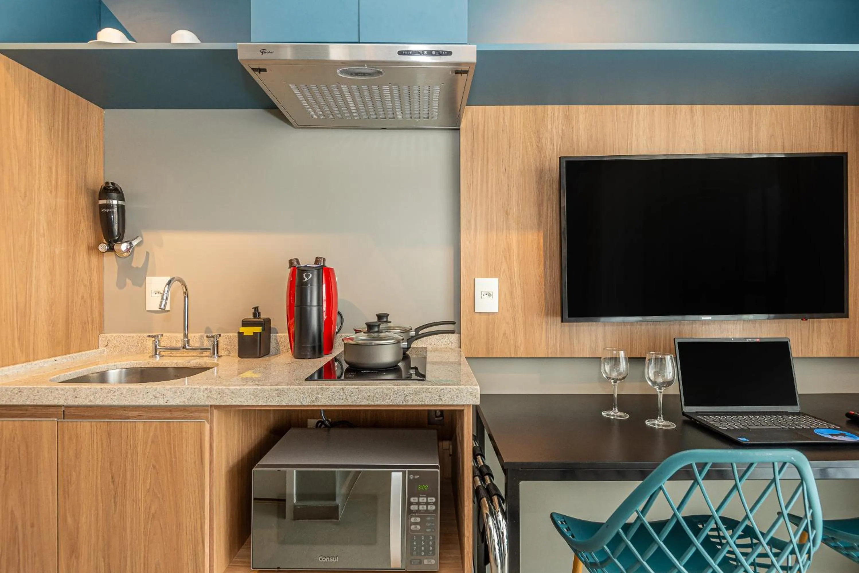 kitchen in Roomo Transamerica SP Alto do Ipiranga