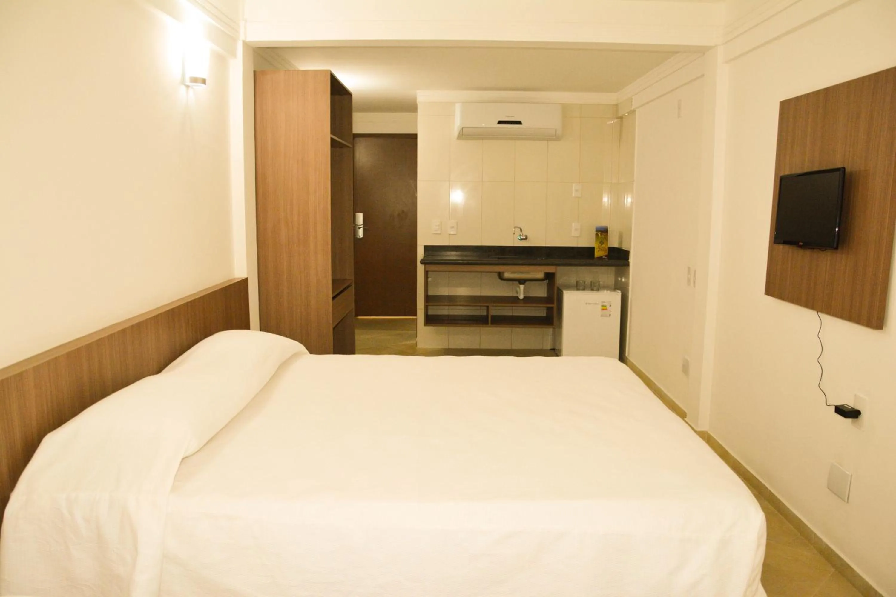 Photo of the whole room, Bed in Happy Hotel Ponta Negra