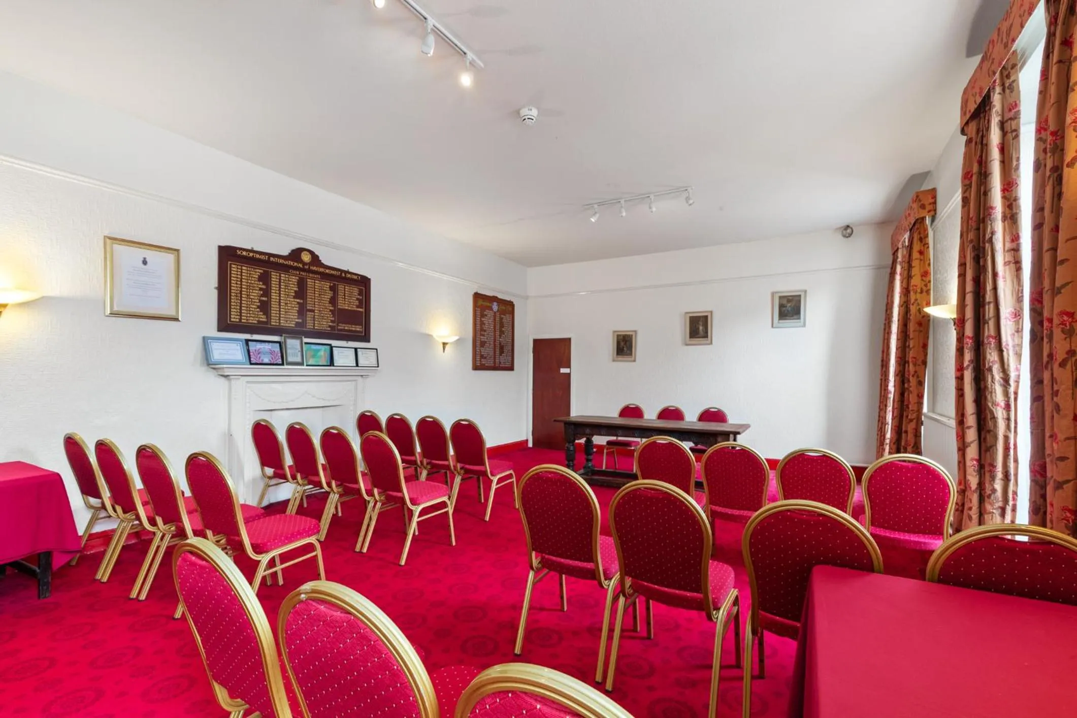 Meeting/conference room in Mariners Hotel