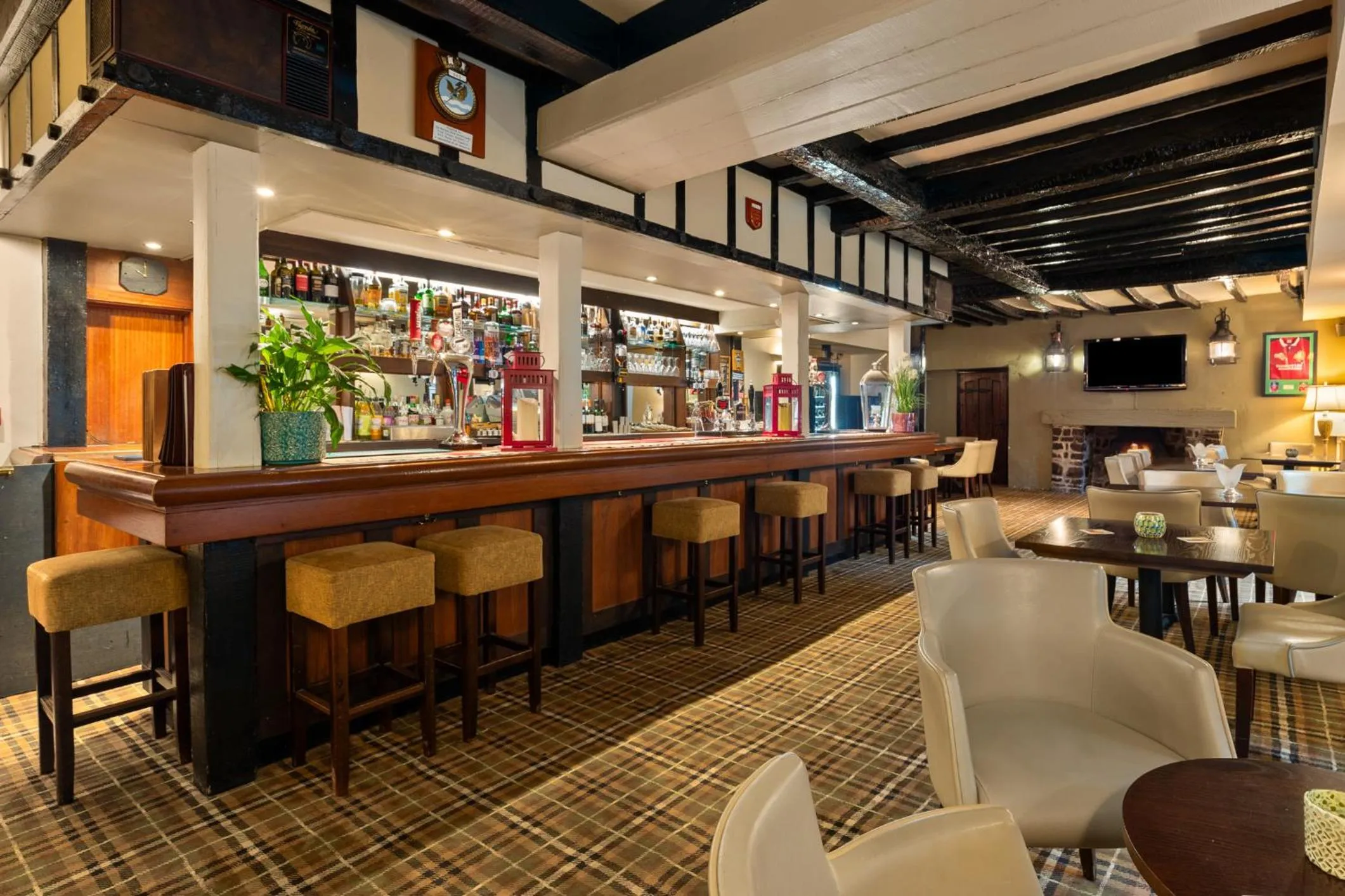 Lounge or bar in Mariners Hotel