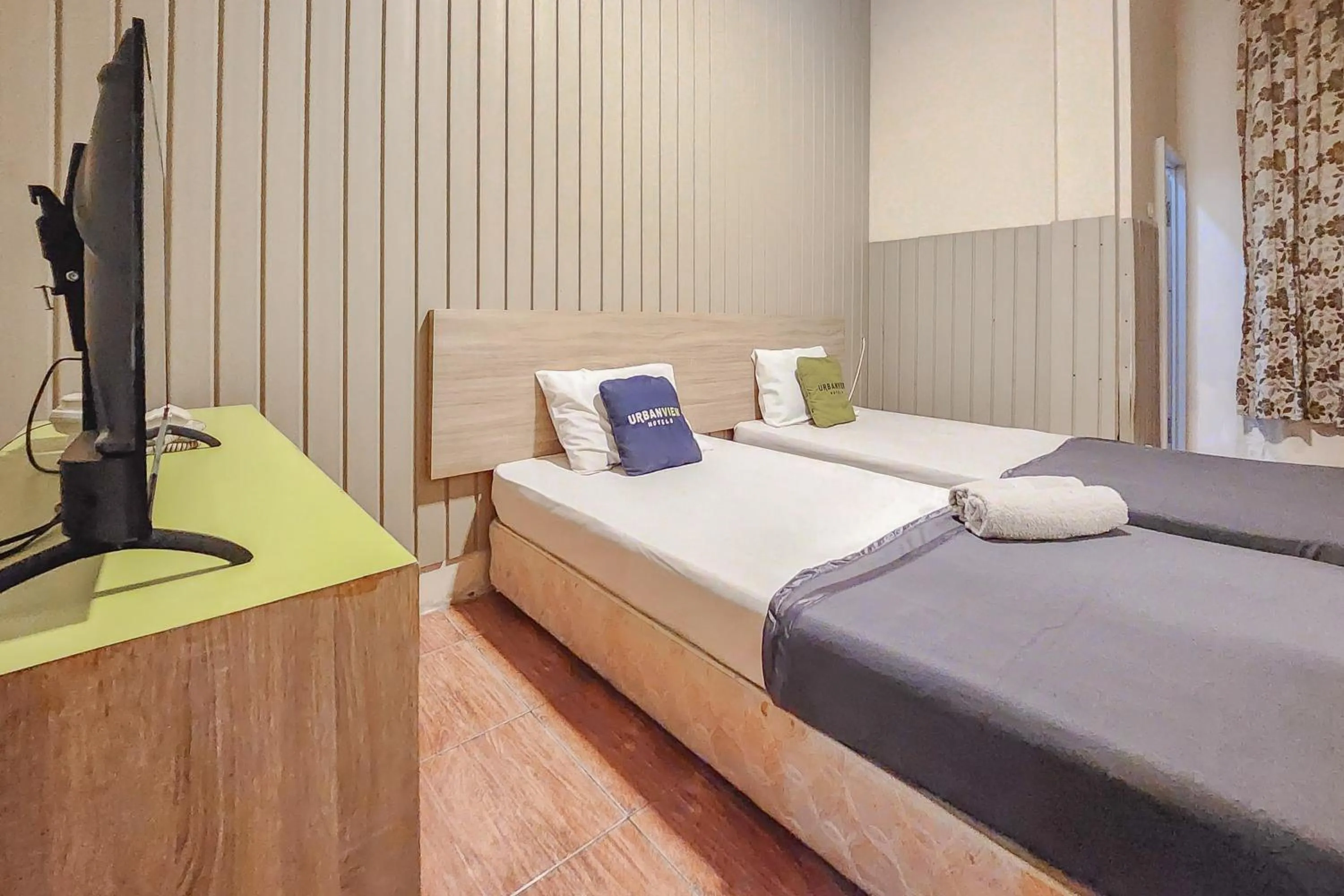 Bedroom, Bed in Urbanview Hotel Star Residence Puncak
