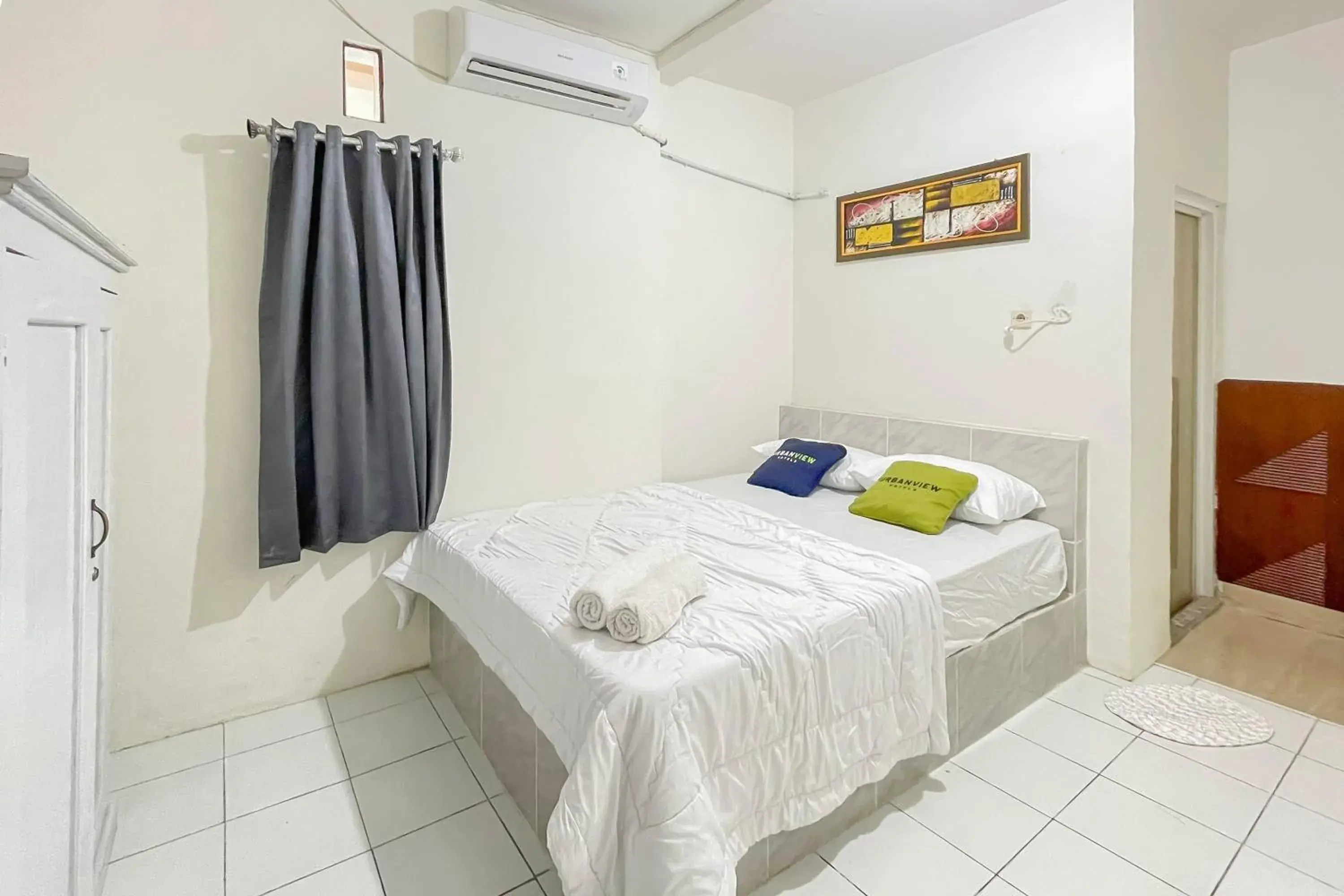 Urbanview Grey CSB Mall Cirebon Urbanview Grey CSB Mall Cirebon