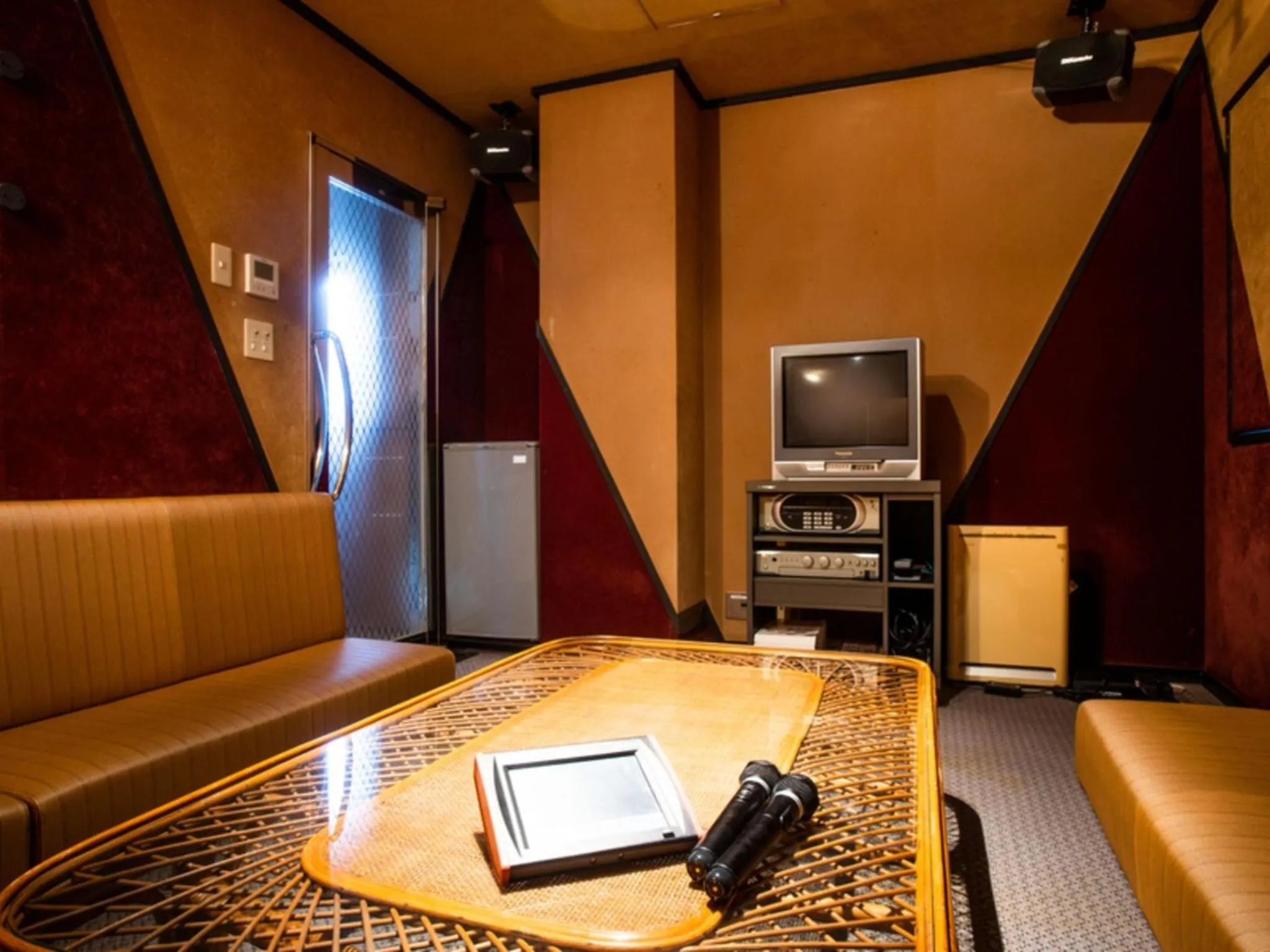 Karaoke in Kinosakinoyado Ryokufukaku