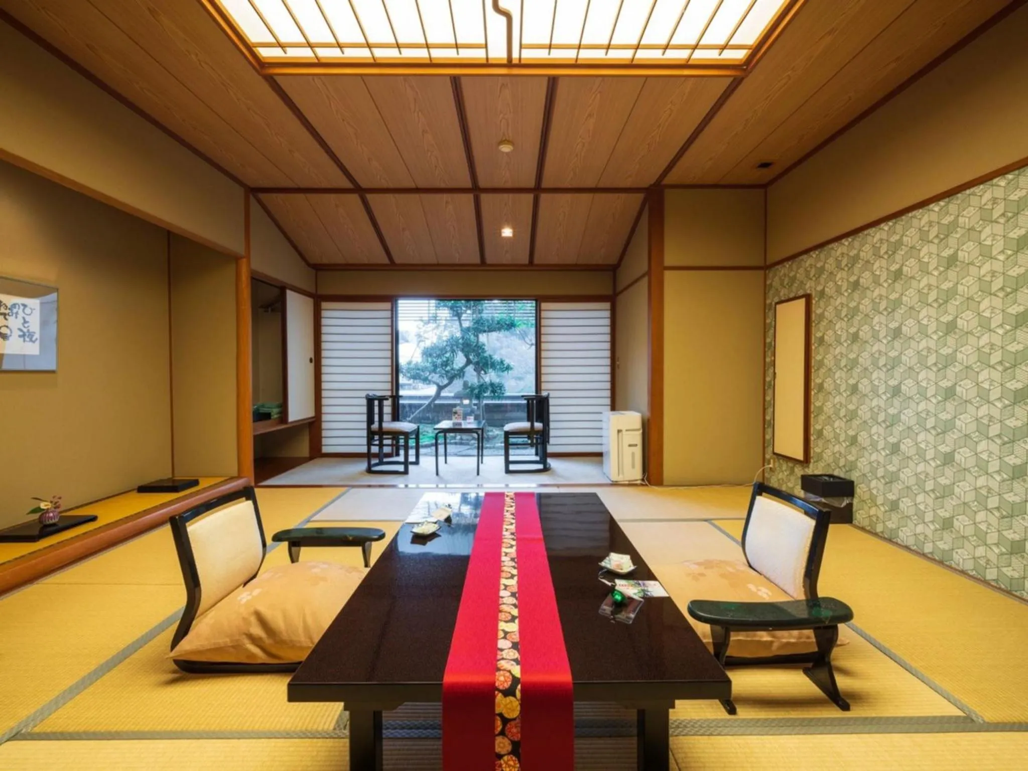 Photo of the whole room in Kinosakinoyado Ryokufukaku