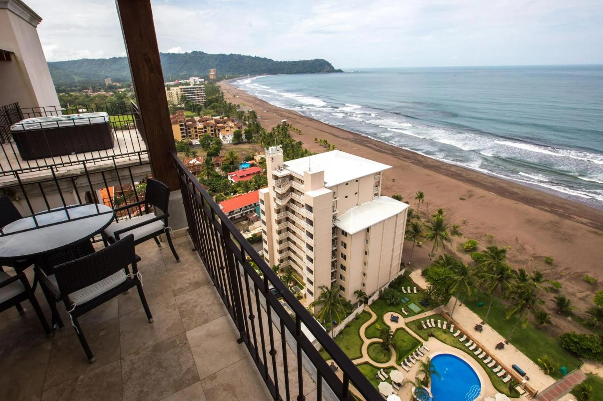 Spectacular 3 bedroom Penthouse at Crocs Resort Casino