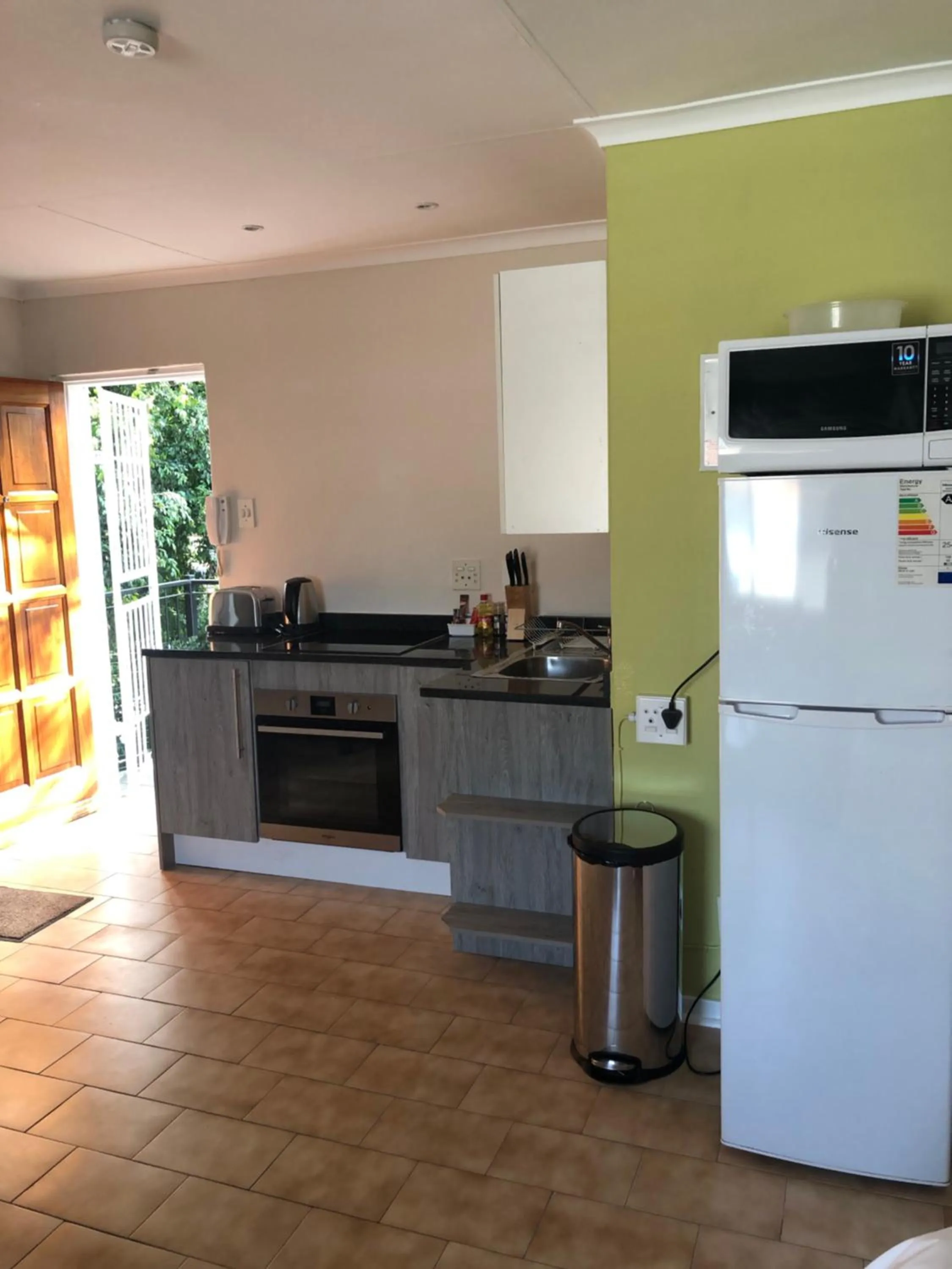 Kitchen or kitchenette in The Haystack On Homestead