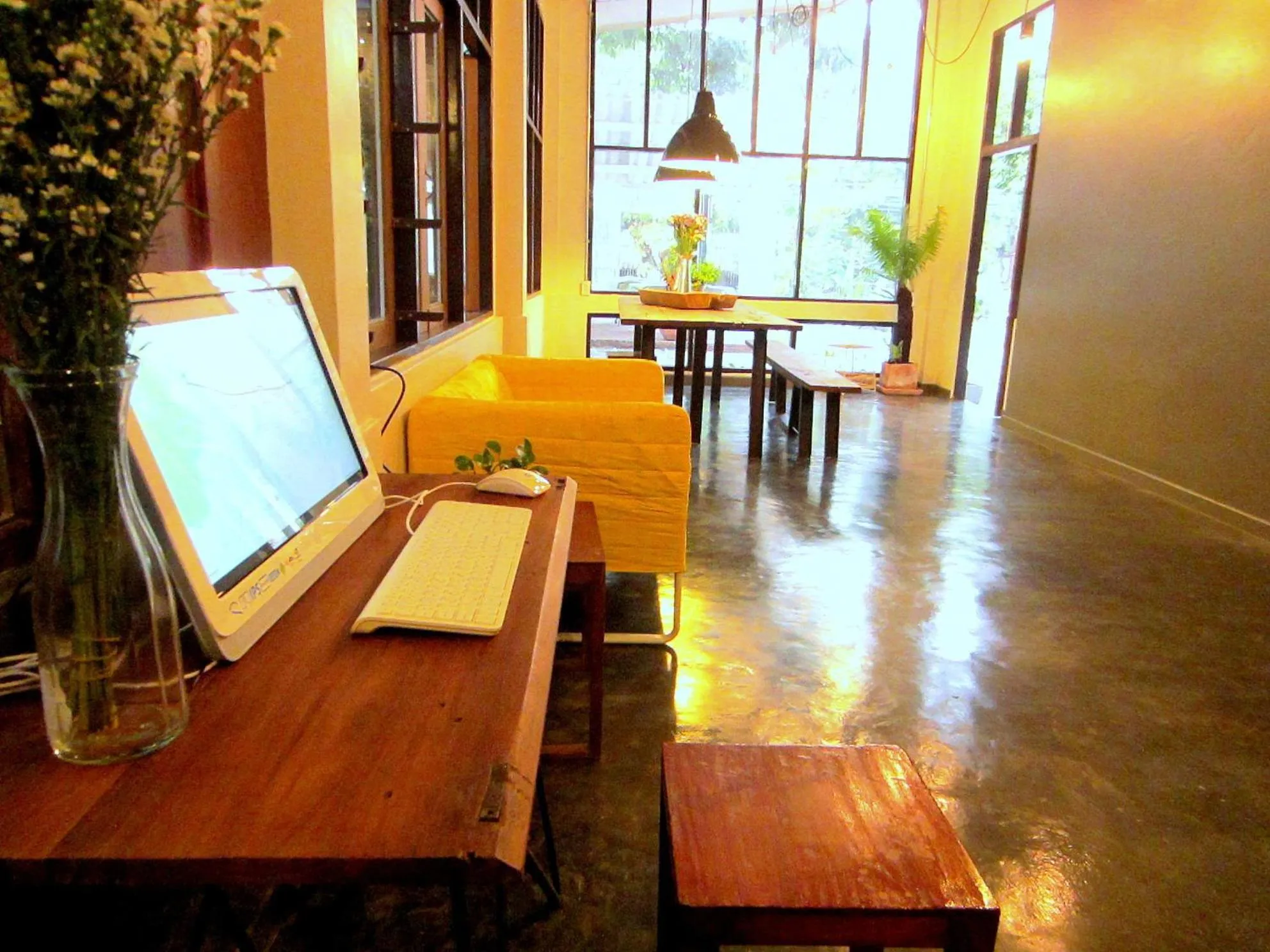 Communal lounge/ TV room in Chiang Mai D Hostel