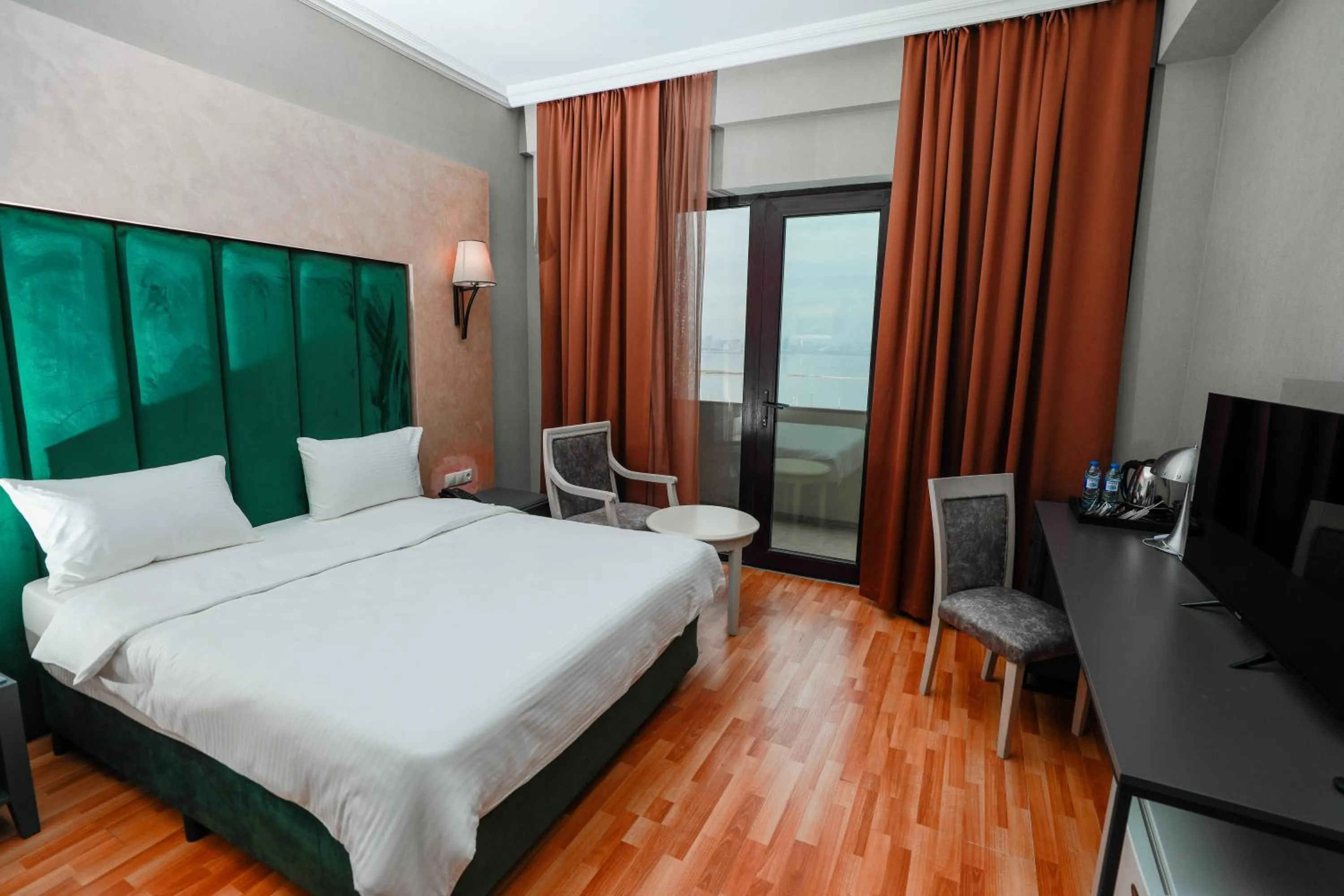 Bed in Park Dedeman Baku