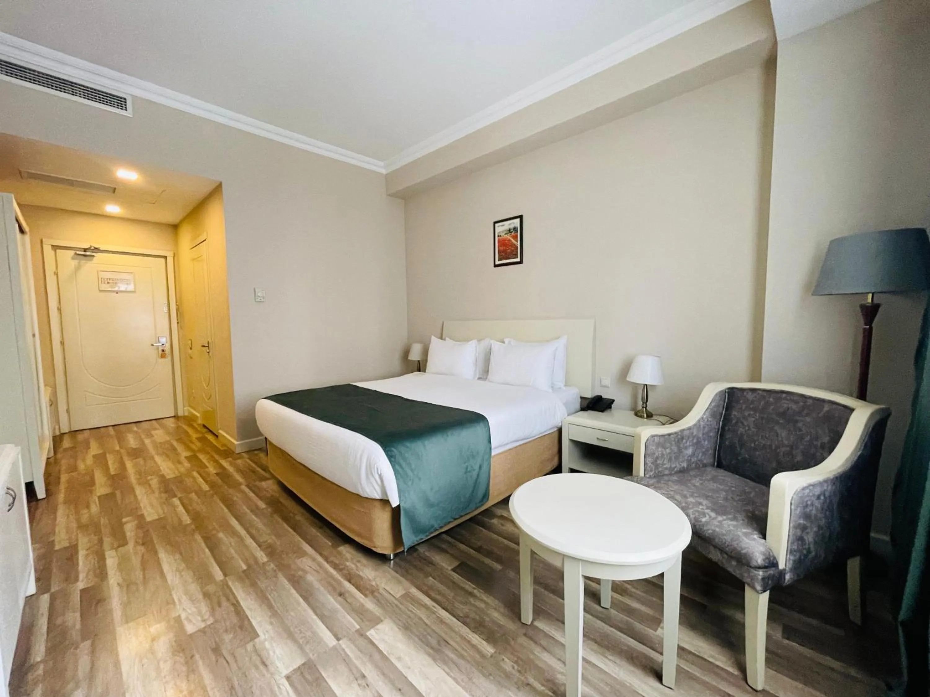 Photo of the whole room, Bed in Park Dedeman Baku