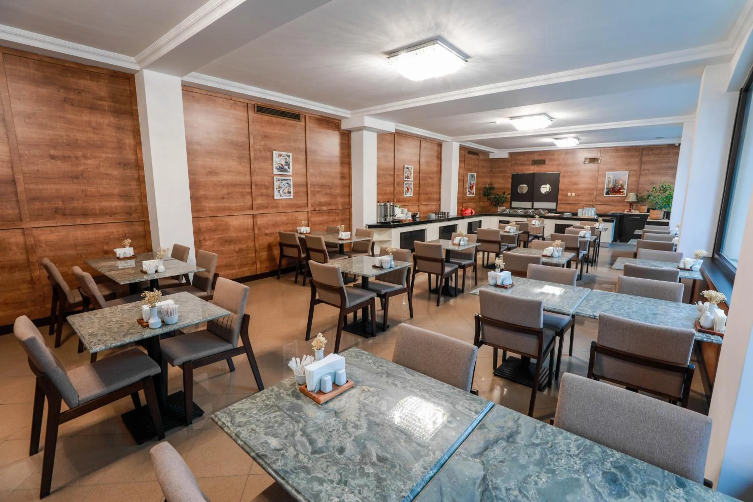 Breakfast in Park Dedeman Baku