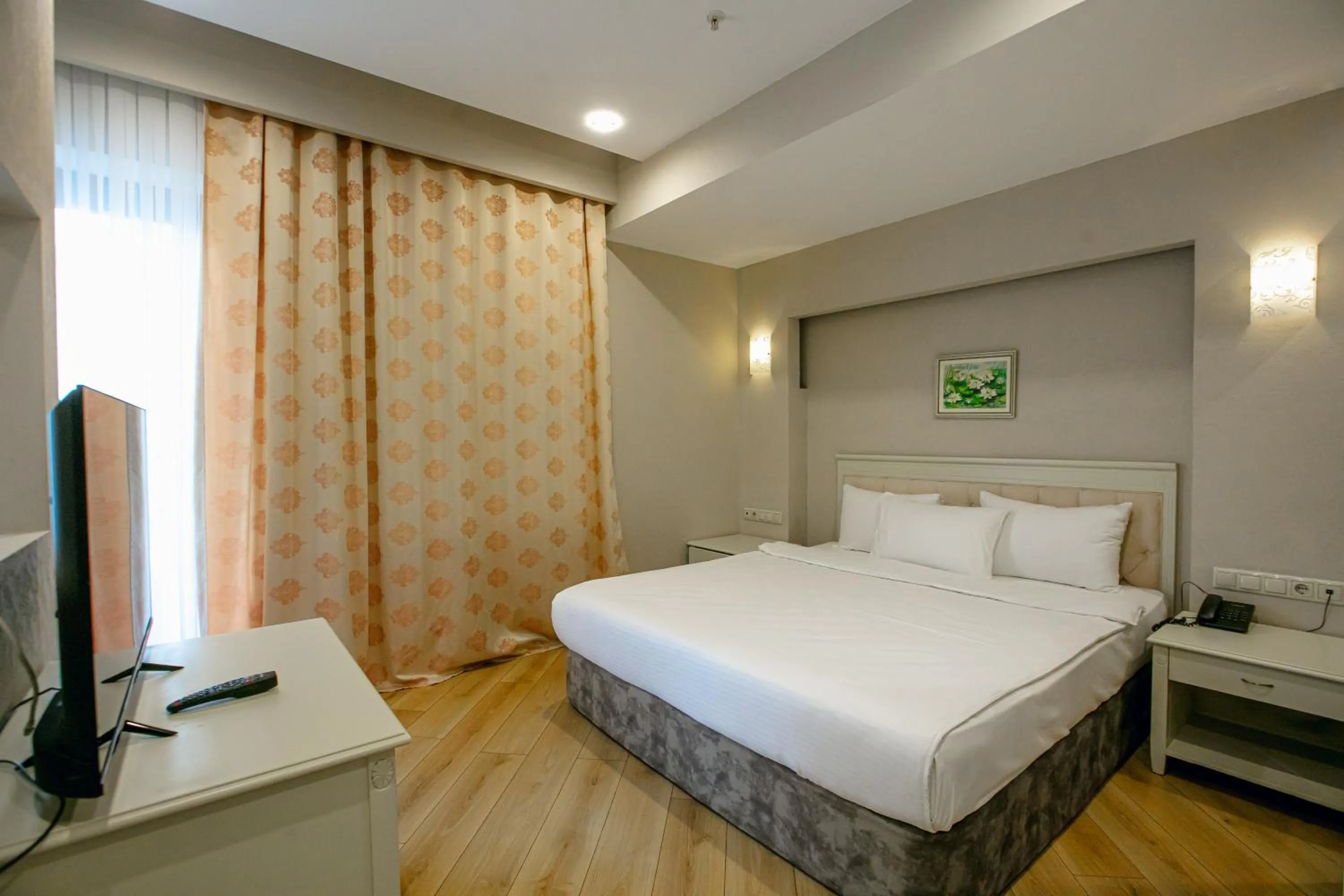 Photo of the whole room, Bed in Park Dedeman Baku