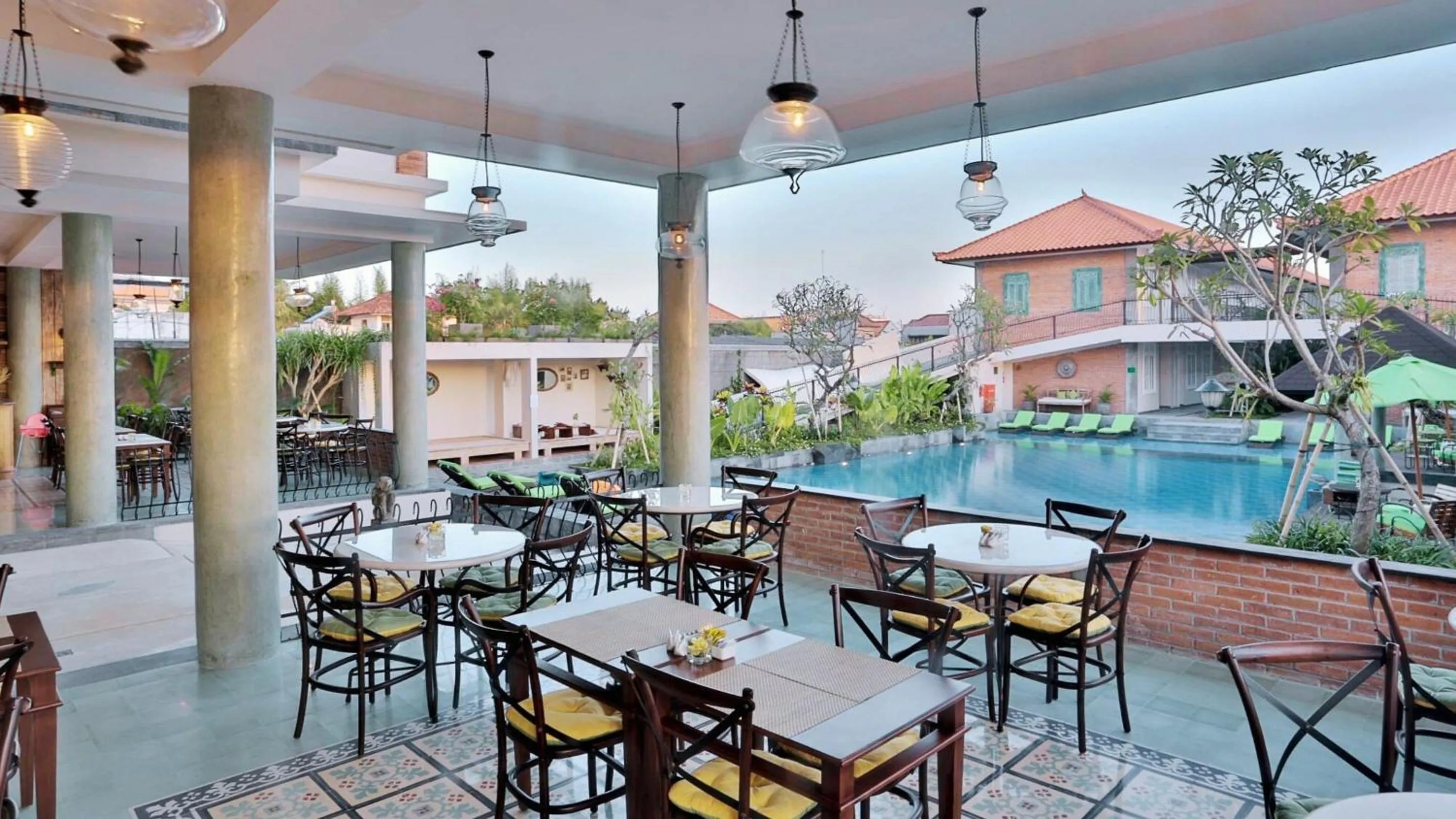 Restaurant/places to eat in SOLTERRA SEMINYAK Boutique Hotel & Spa Powered by Archipelago