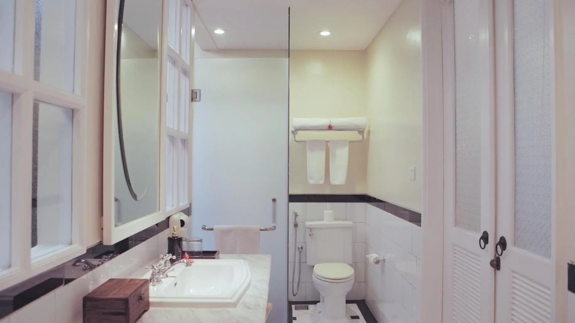 Bathroom in SOLTERRA SEMINYAK Boutique Hotel & Spa Powered by Archipelago