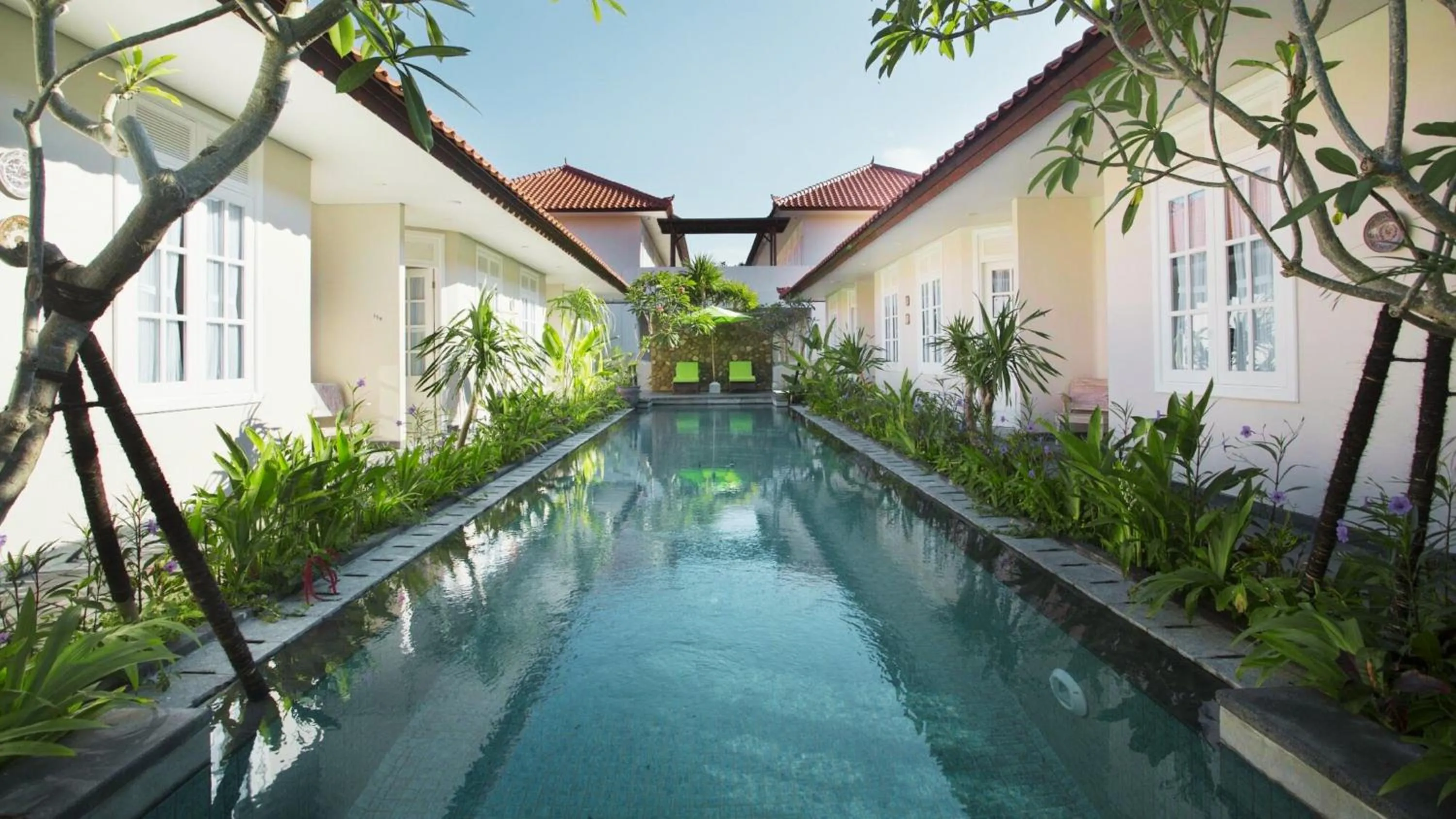 Pool view in SOLTERRA SEMINYAK Boutique Hotel & Spa Powered by Archipelago