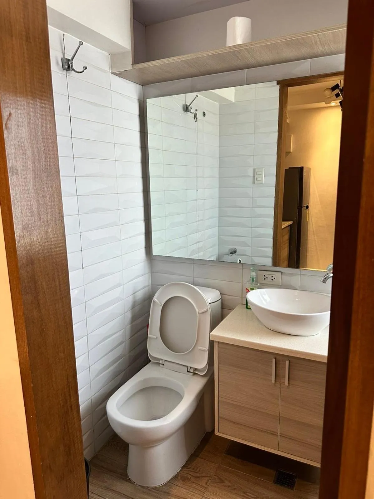 Cozi Modern Loft Suite near high street BGC wifi pool