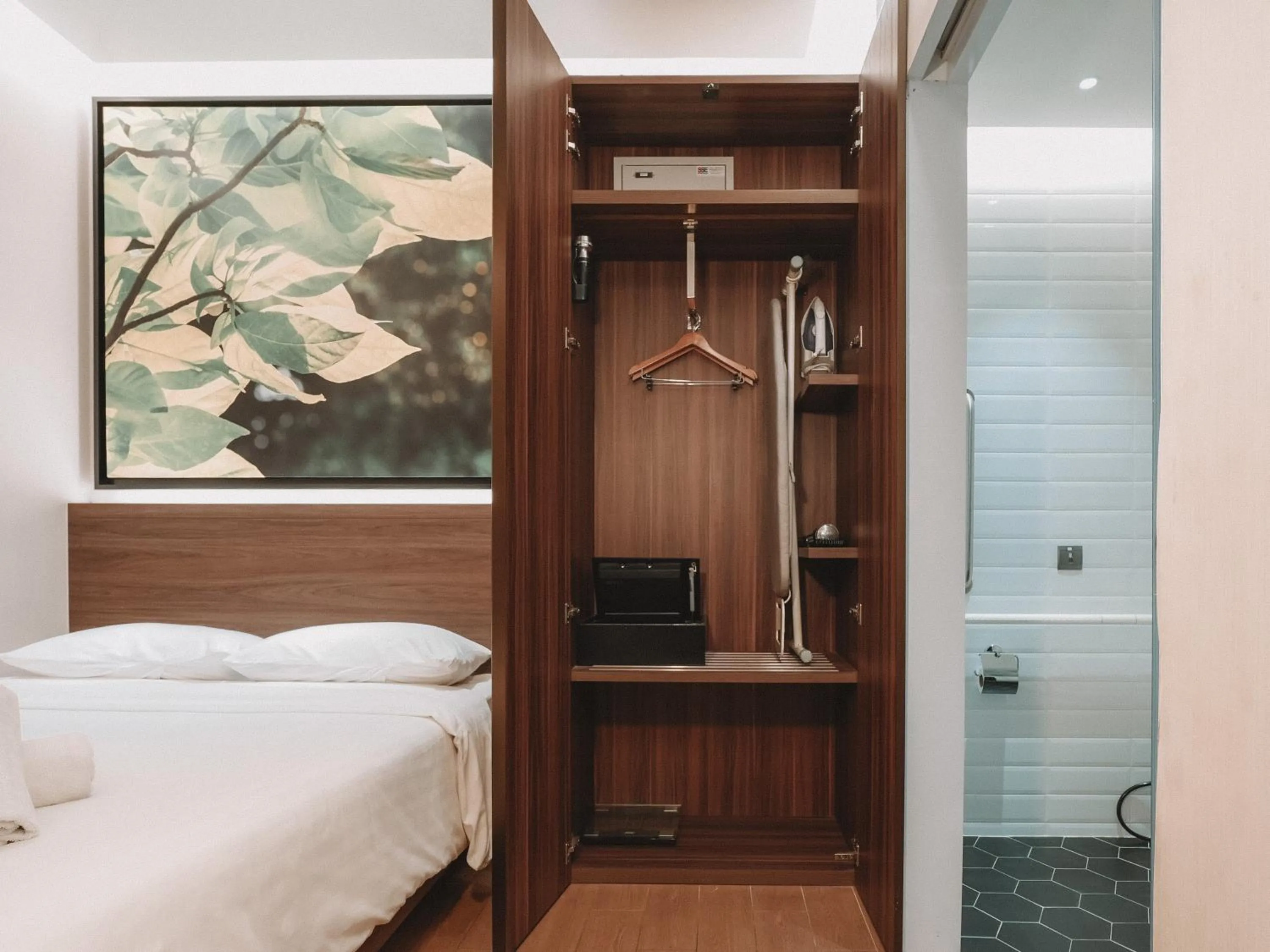 Bed in A Hotel Bugis, 11Hrs, Stay From 8PM To 9AM