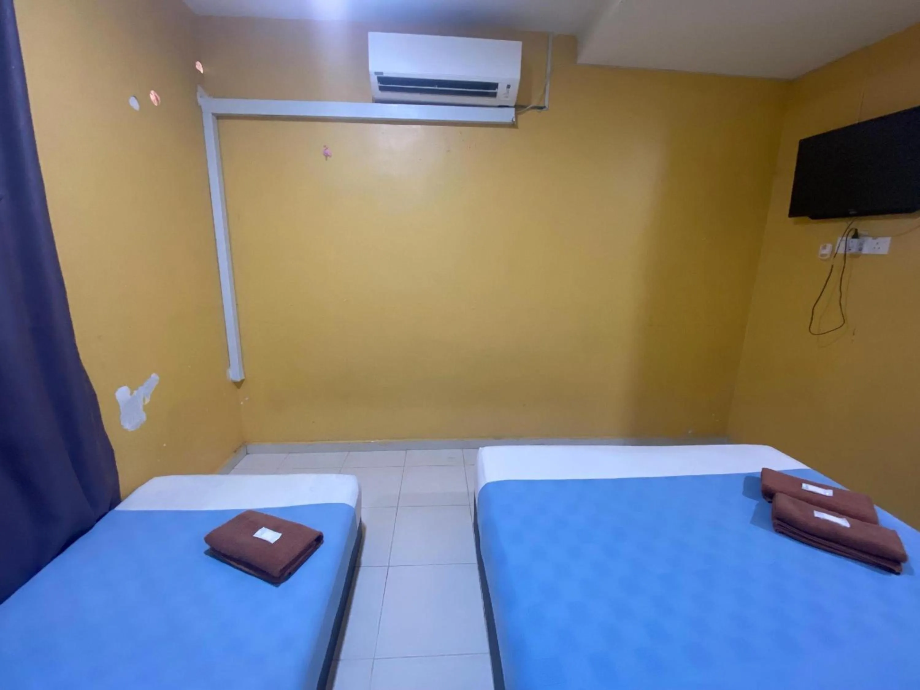 Bedroom, Bed in Hotel O De Anjung