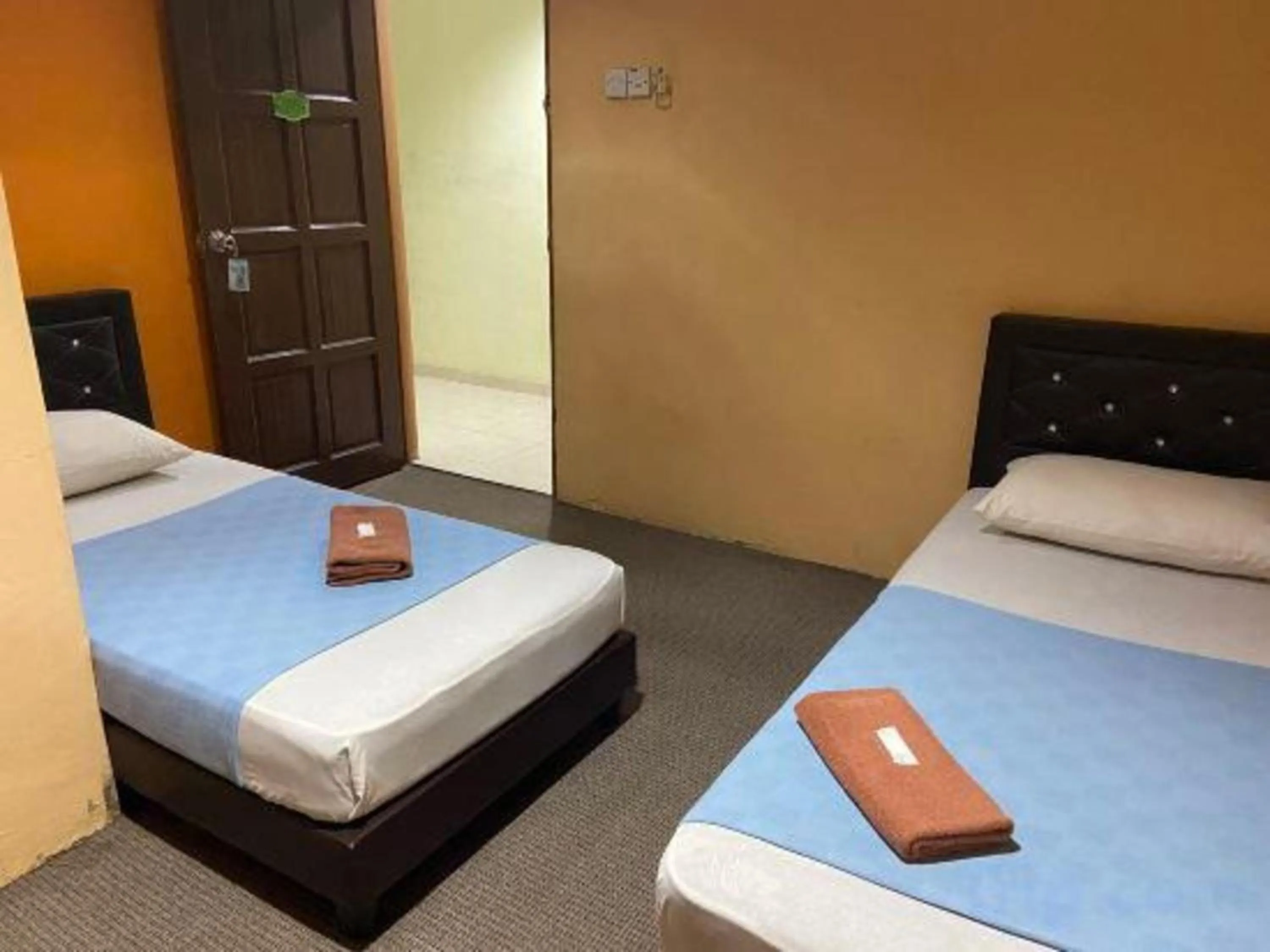 Photo of the whole room, Bed in Hotel O De Anjung