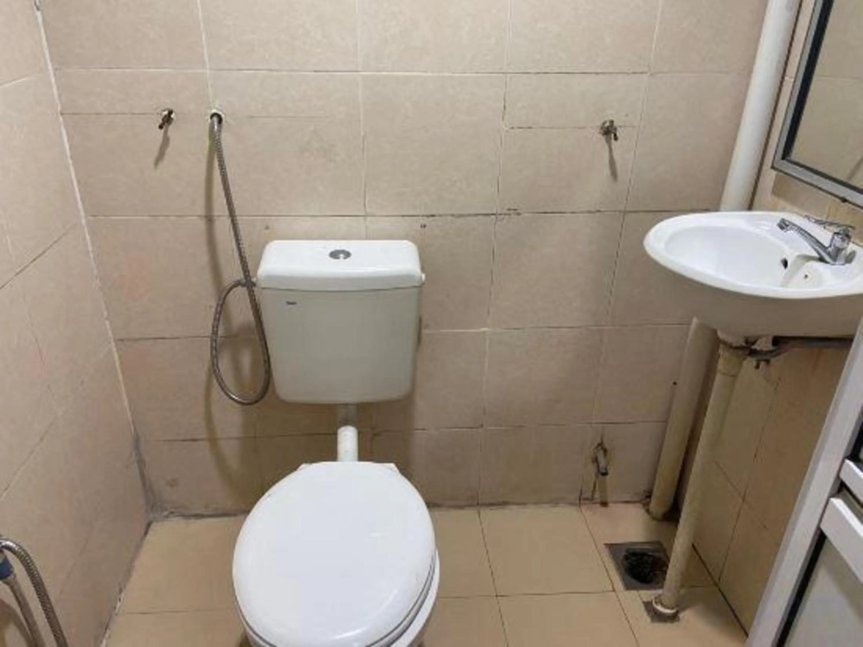 Bathroom in Hotel O De Anjung