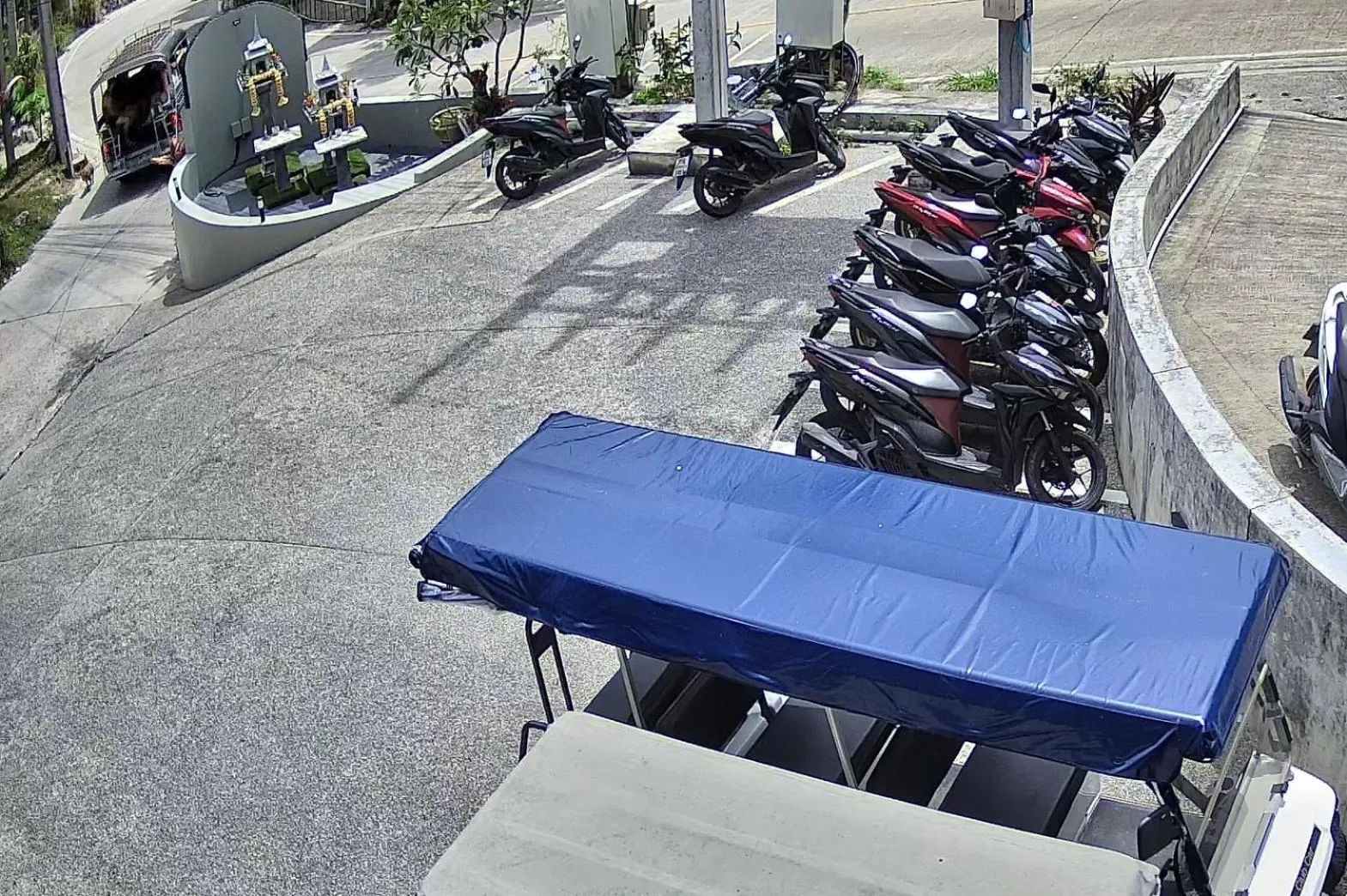 Parking in The Tarna Resort, Koh Tao